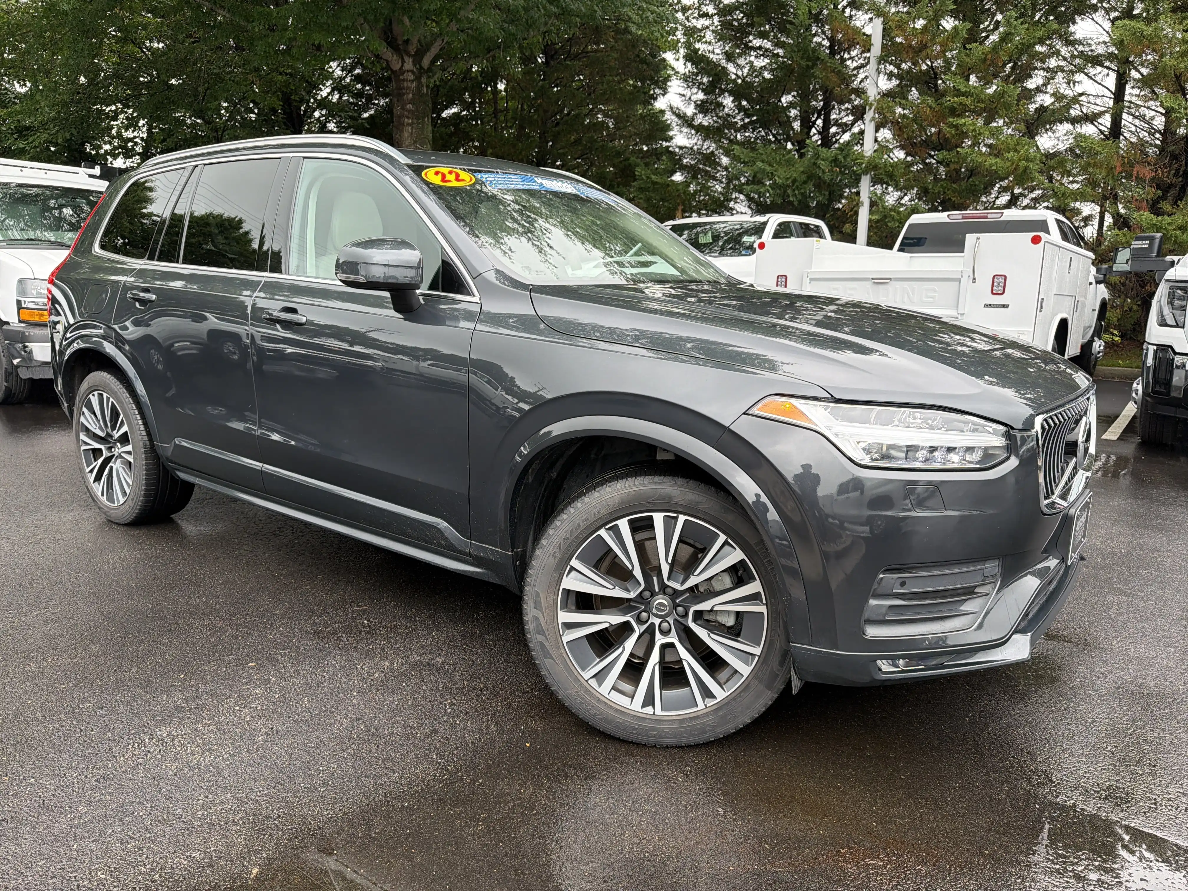2022 Volvo XC90 T5 Momentum AWD's photo
