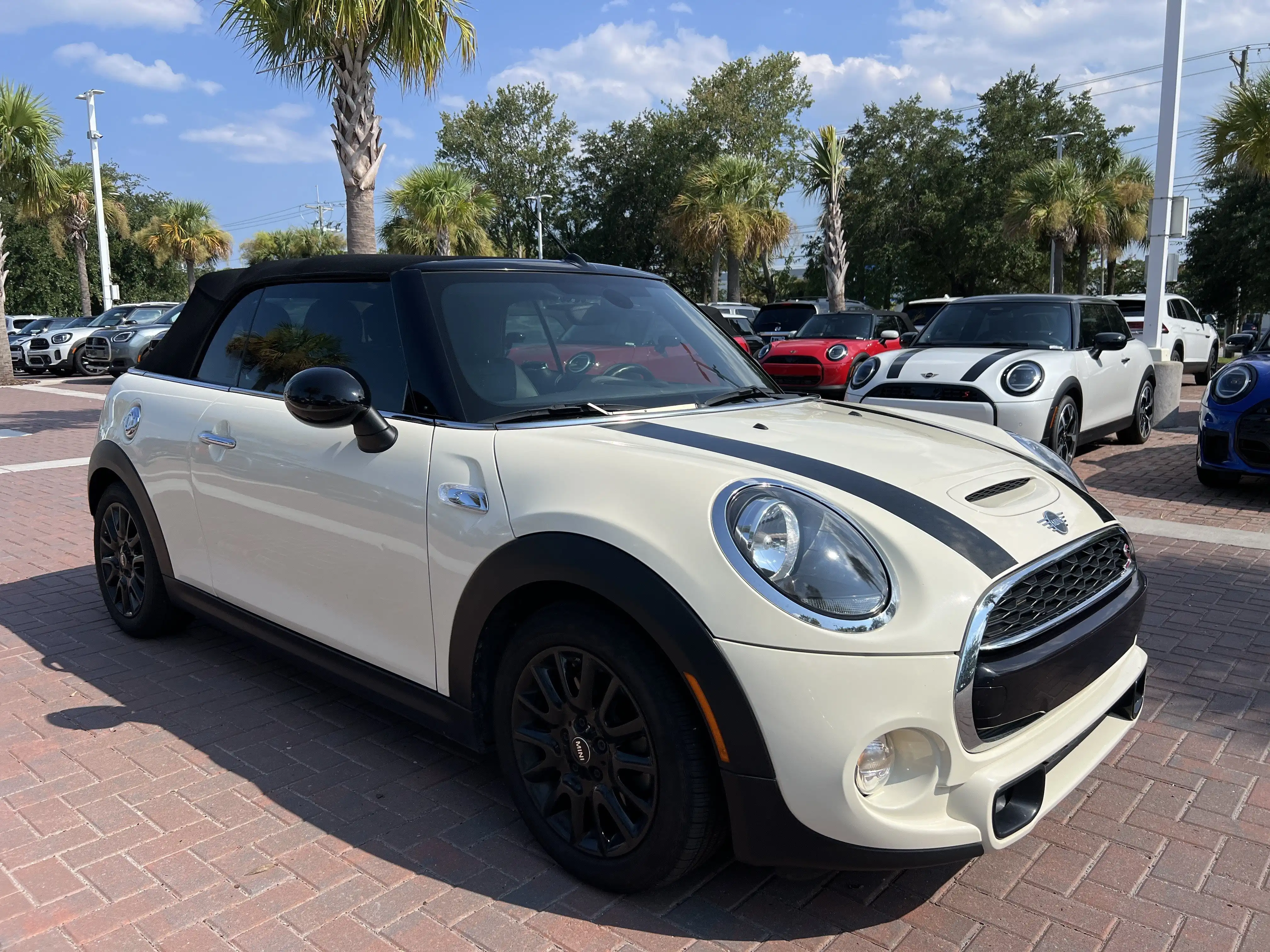 2019 MINI Convertible Cooper S Iconic's photo