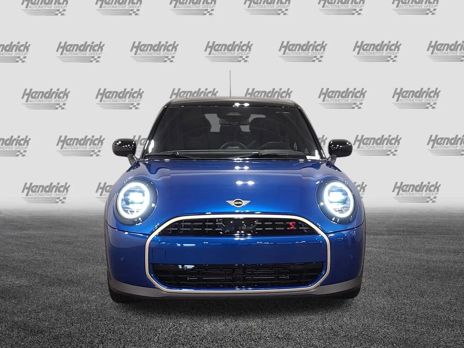 2026 MINI Hardtop Cooper S's photo