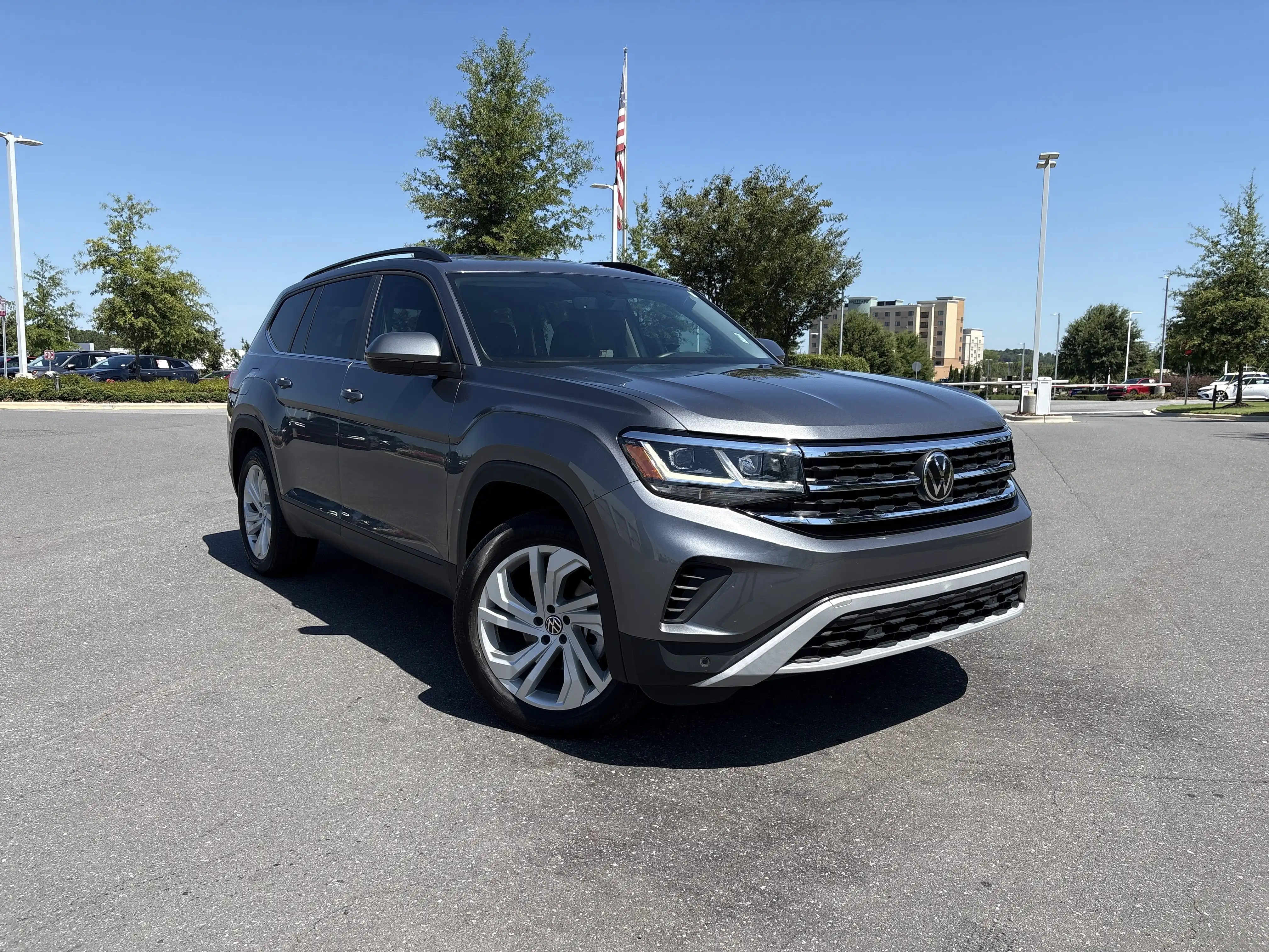 2023 Volkswagen Atlas 3.6L SE w/Tech 4MOTION's photo