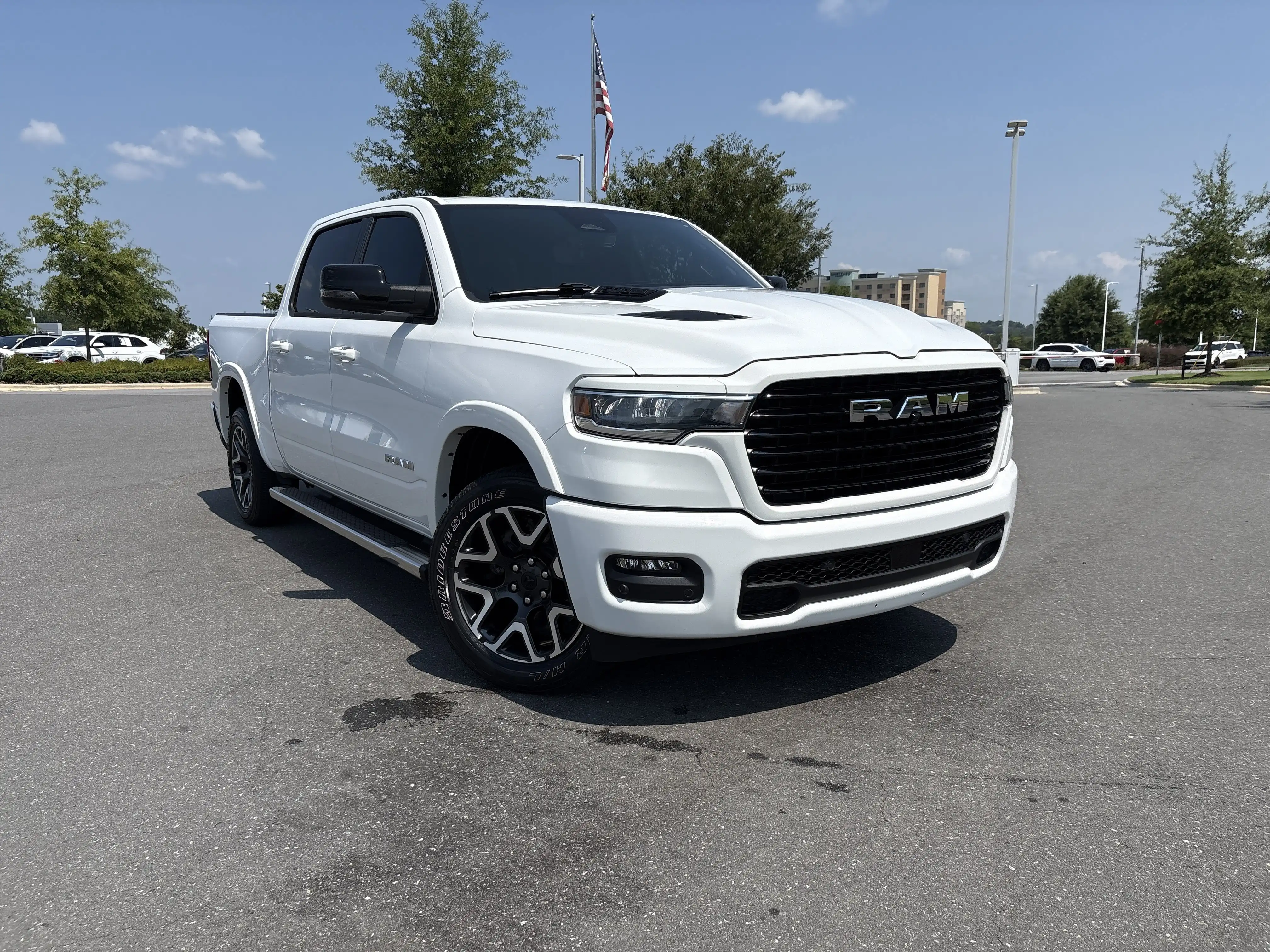 2025 RAM 1500 Laramie 4x4 Crew Cab 5'7's photo