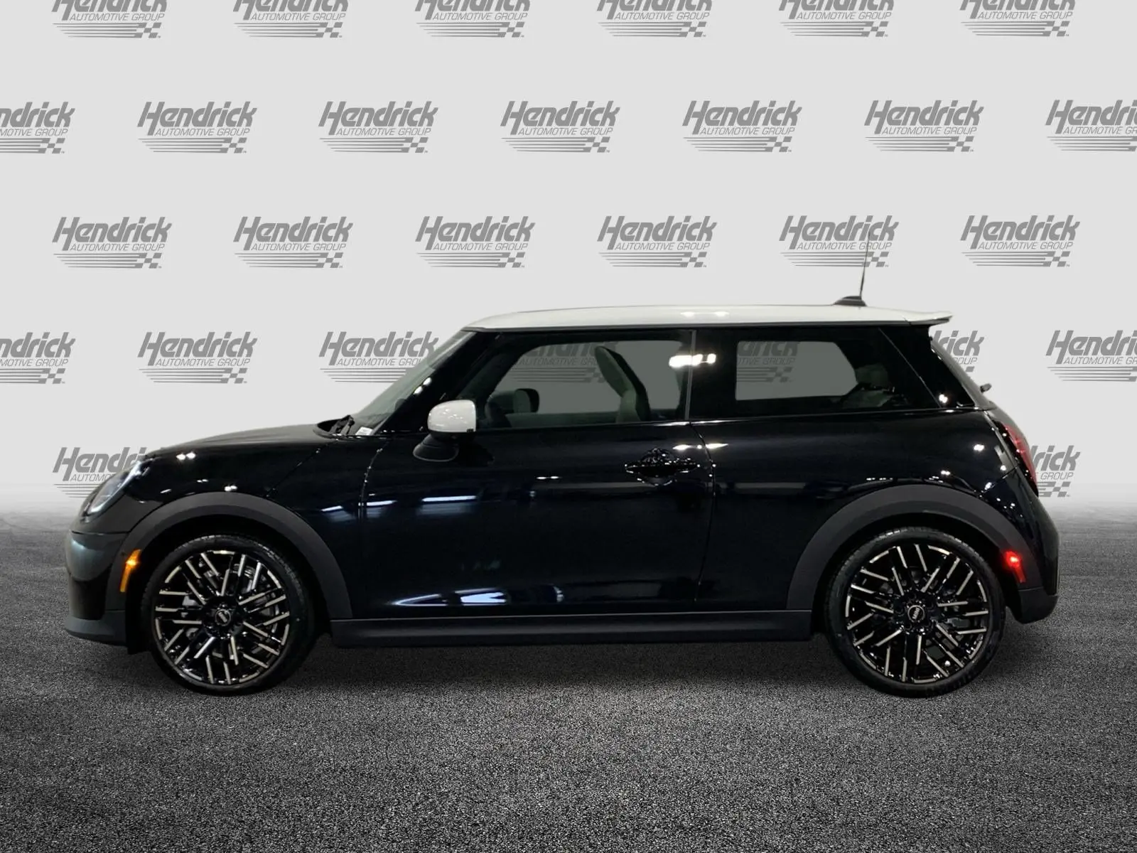 2026 MINI Hardtop Cooper S photo 4