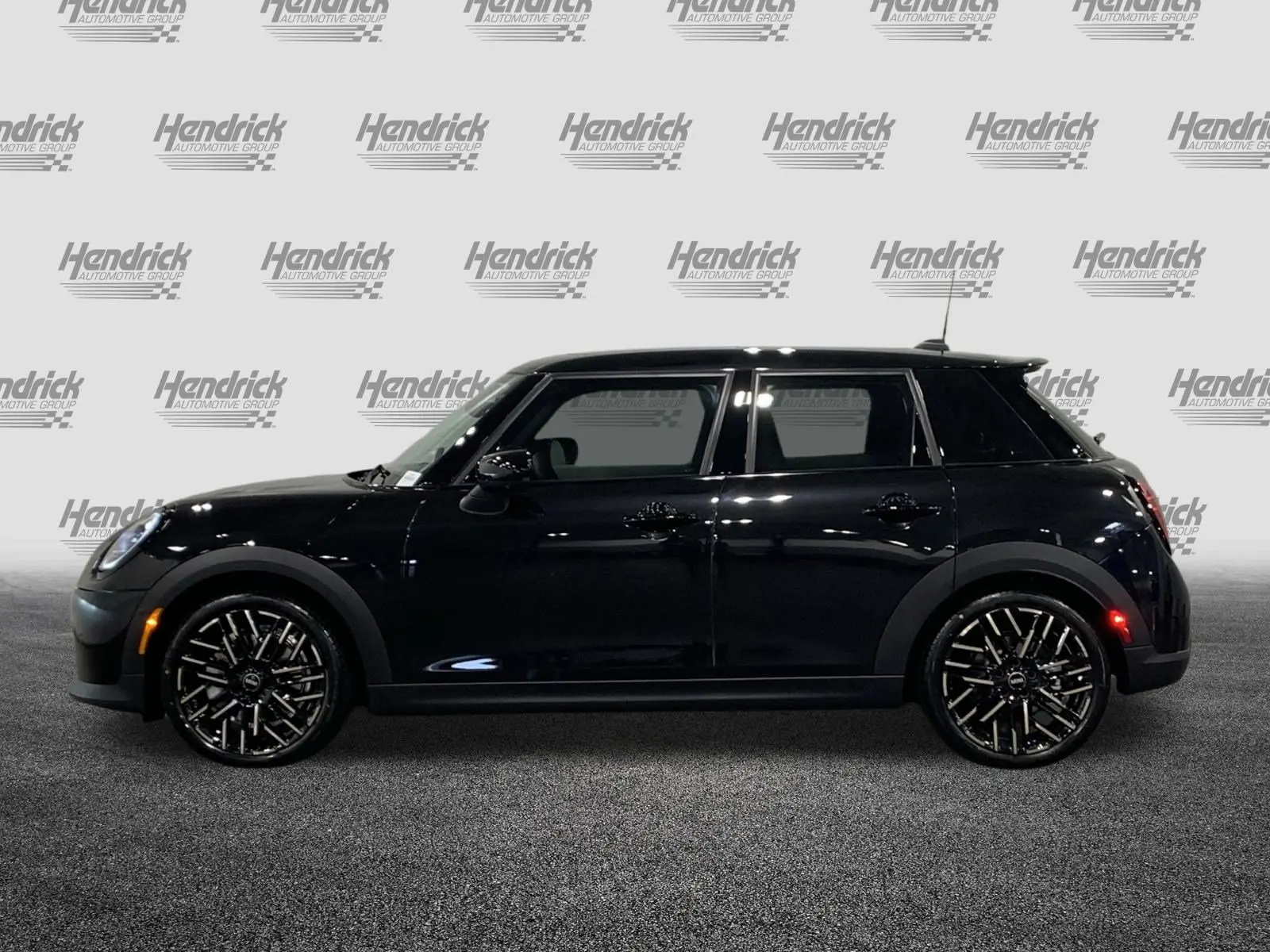 2026 MINI Hardtop Cooper S photo 4