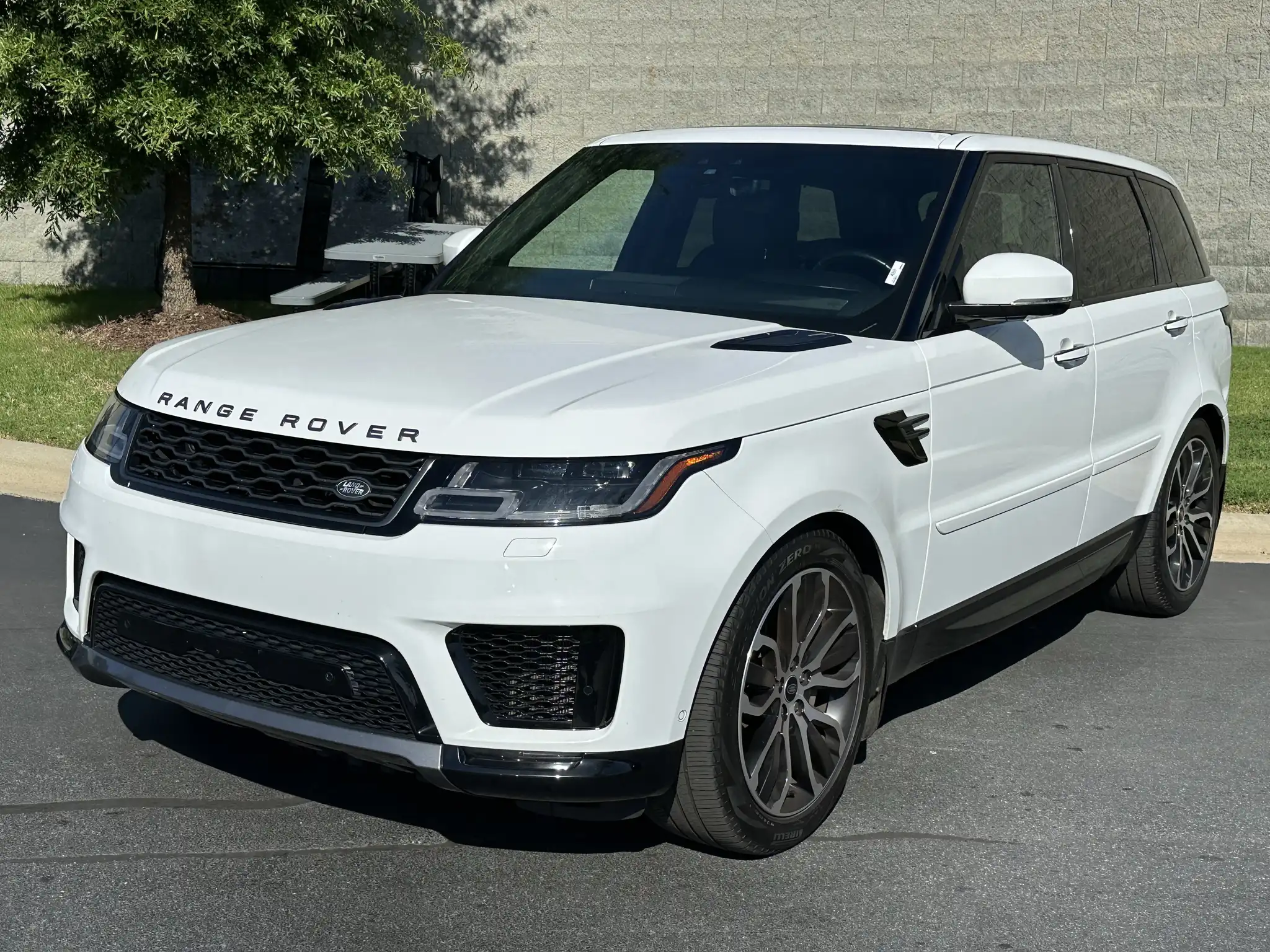 2022 Land Rover Range Rover Sport 3.0 MHEV HSE Silver Edition's photo