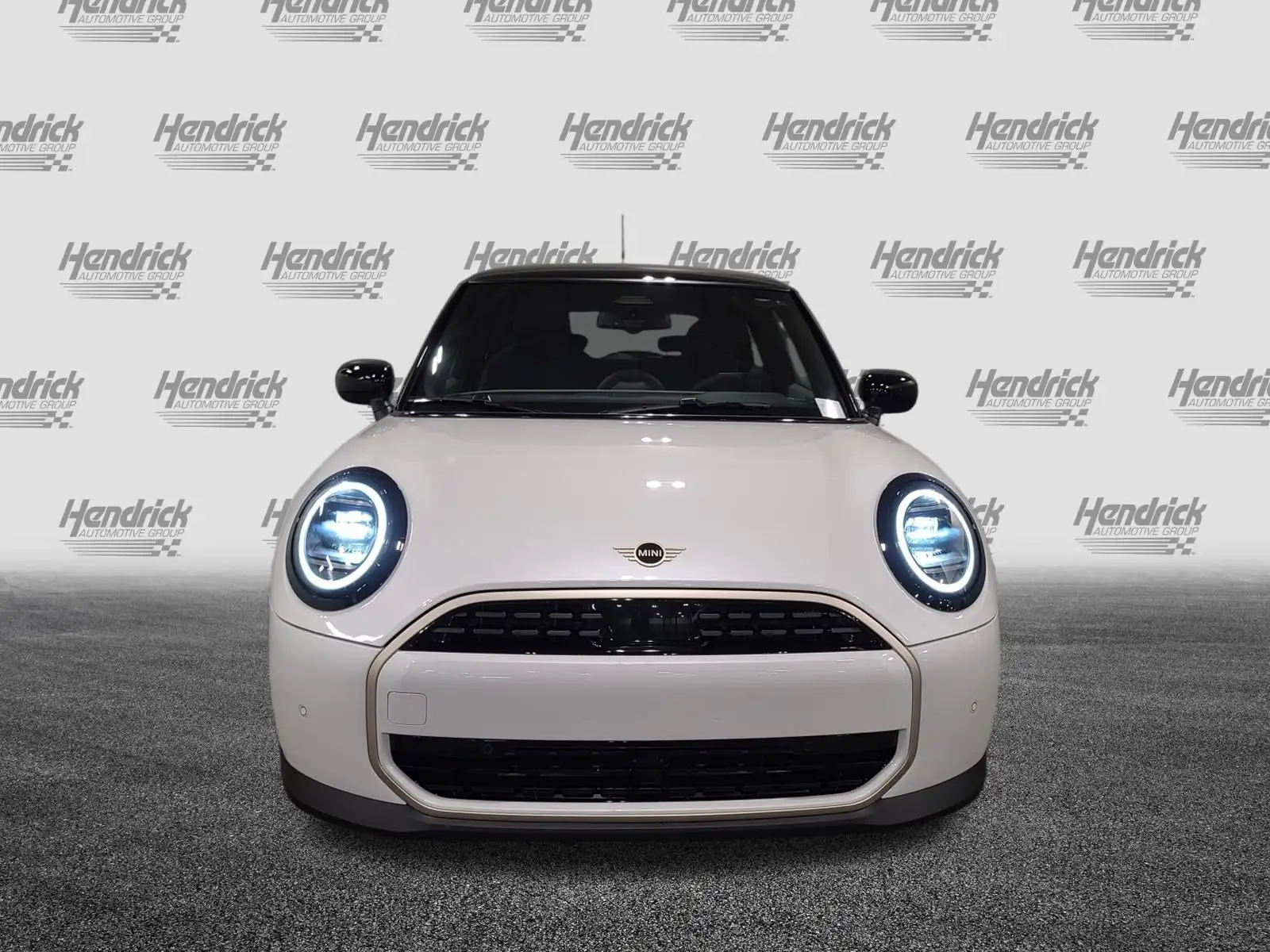 2026 MINI Hardtop's photo
