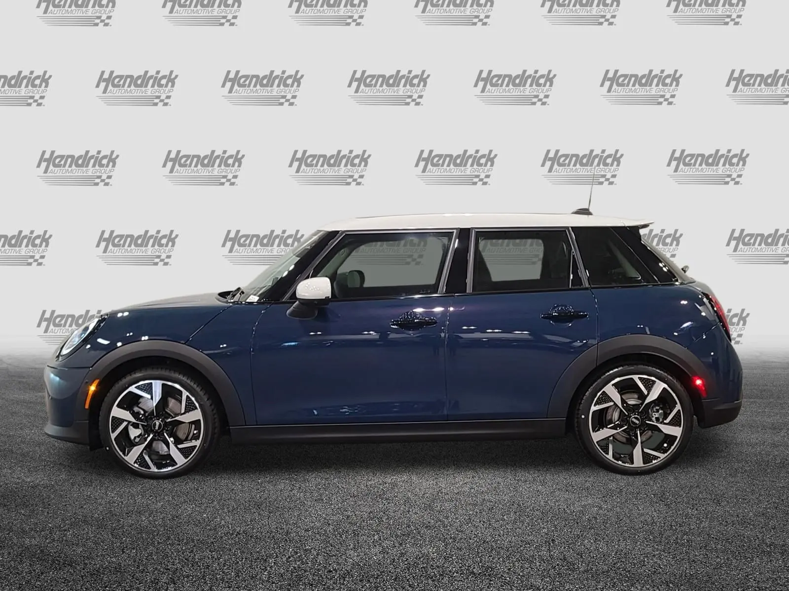 2026 MINI Hardtop Cooper S photo 4