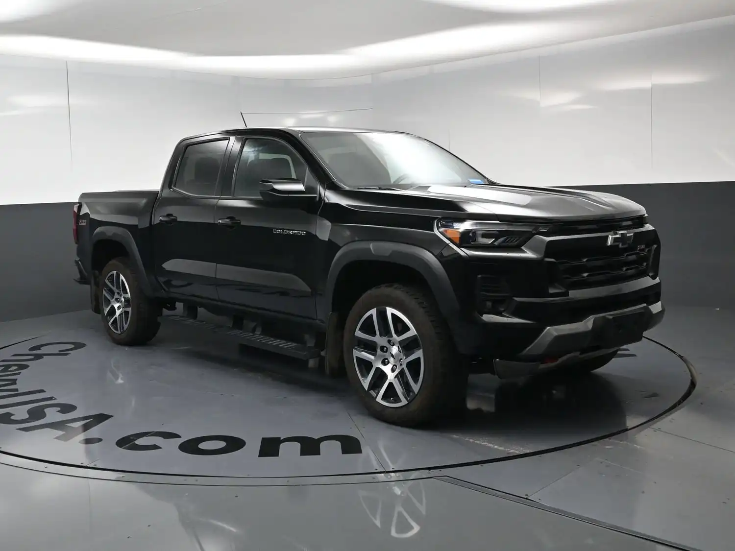 2024 Chevrolet Colorado Z71 4WD Crew Cab Short Box's photo