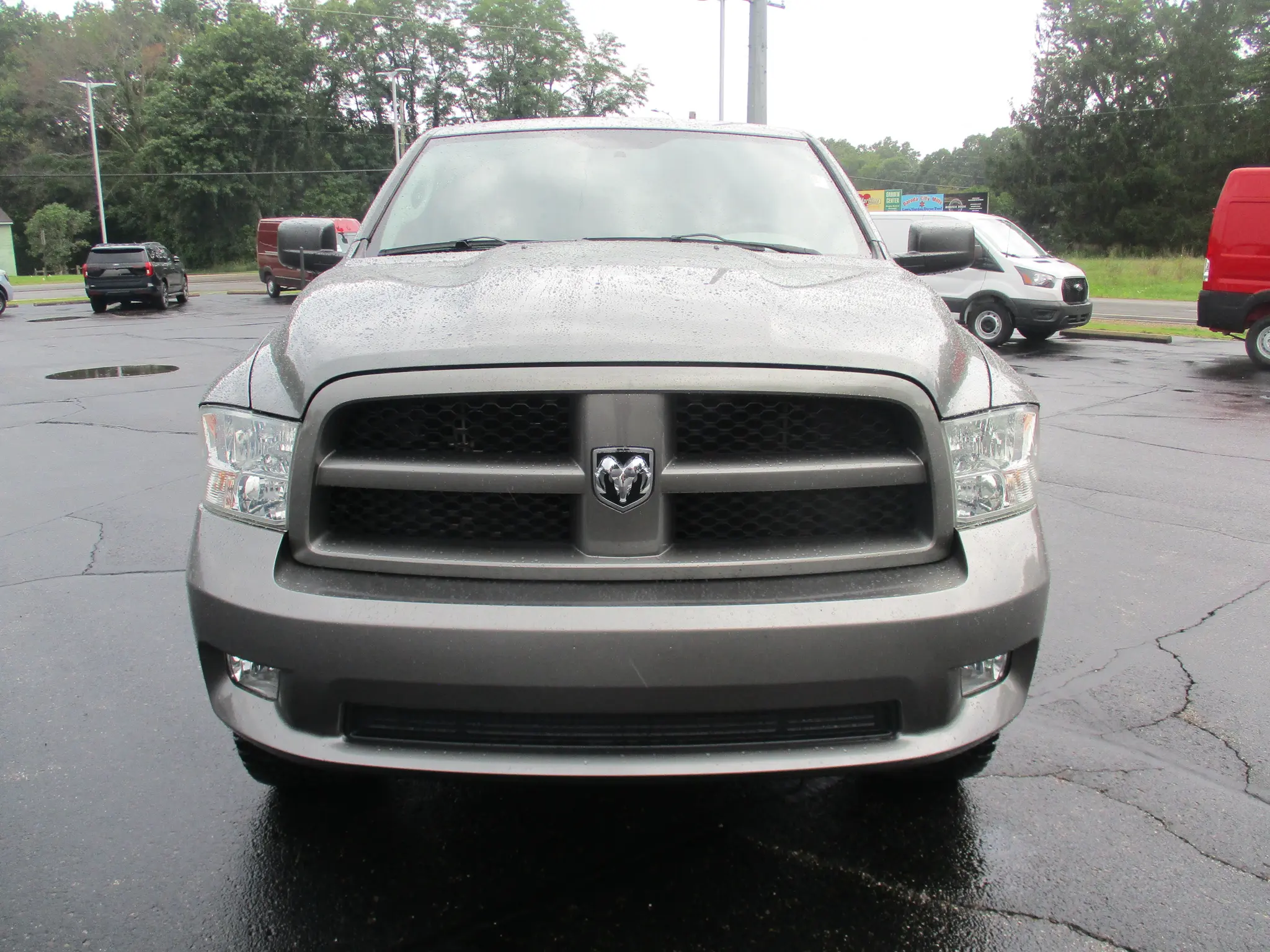 2012 RAM 1500 Express 4WD Regular Cab SWB photo 5