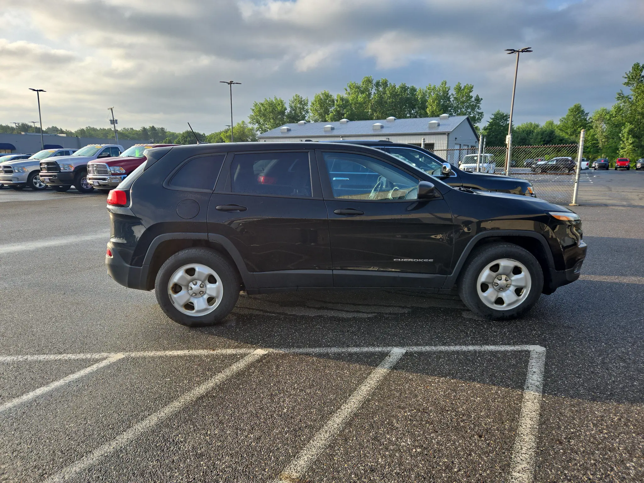 2017 Jeep Cherokee Sport 4X4 photo 4