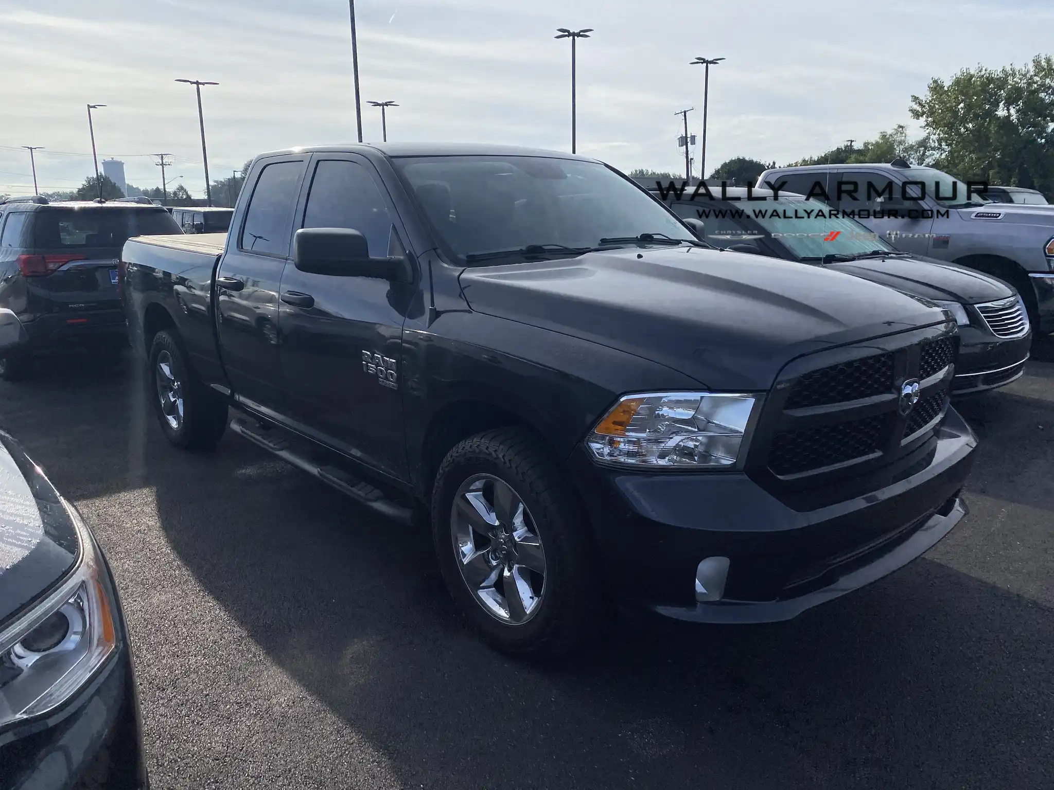 2019 RAM 1500 Classic Express 4WD Quad Cab 6'4's photo