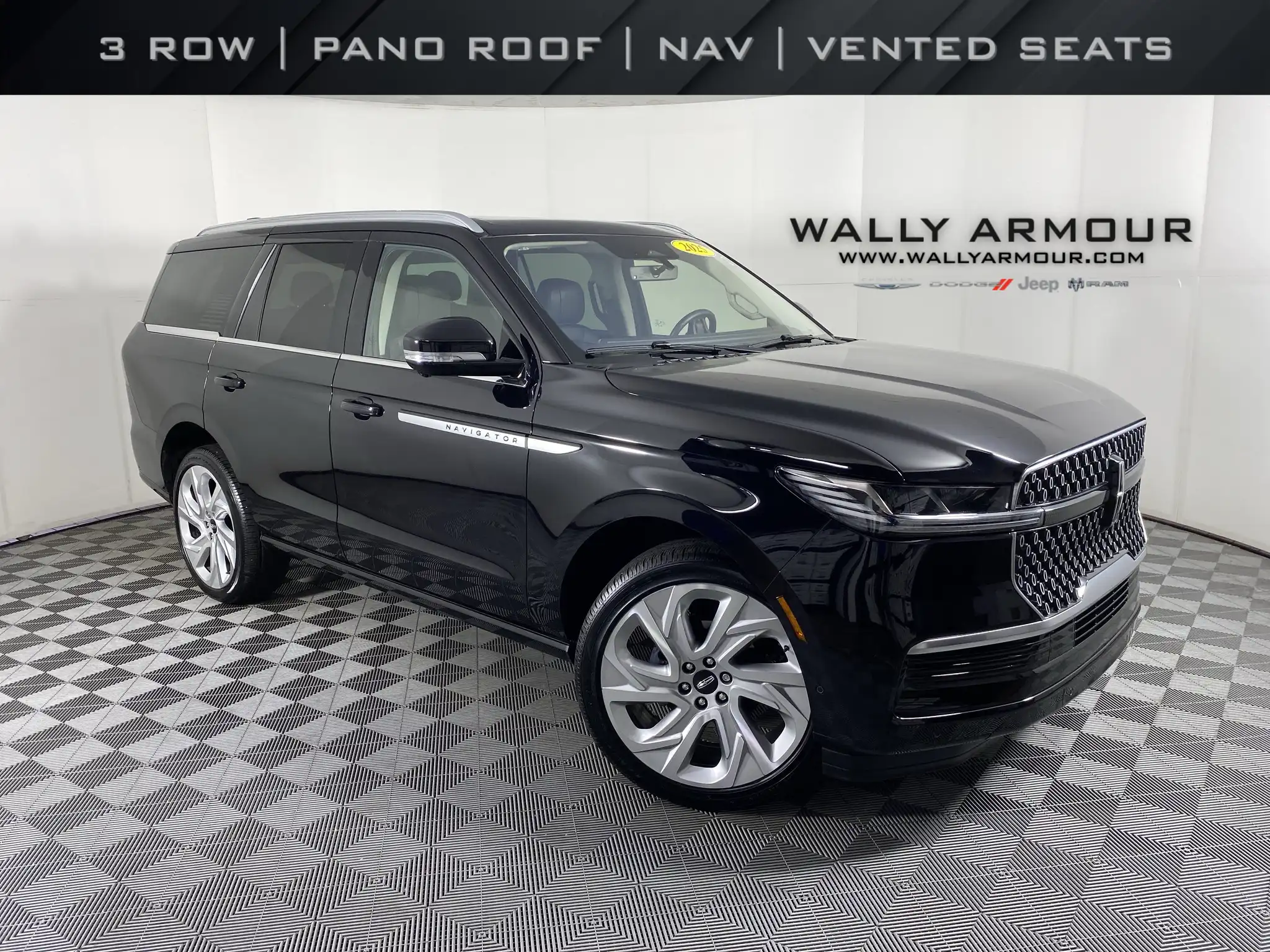 2025 Lincoln Navigator Reserve 4WD's photo