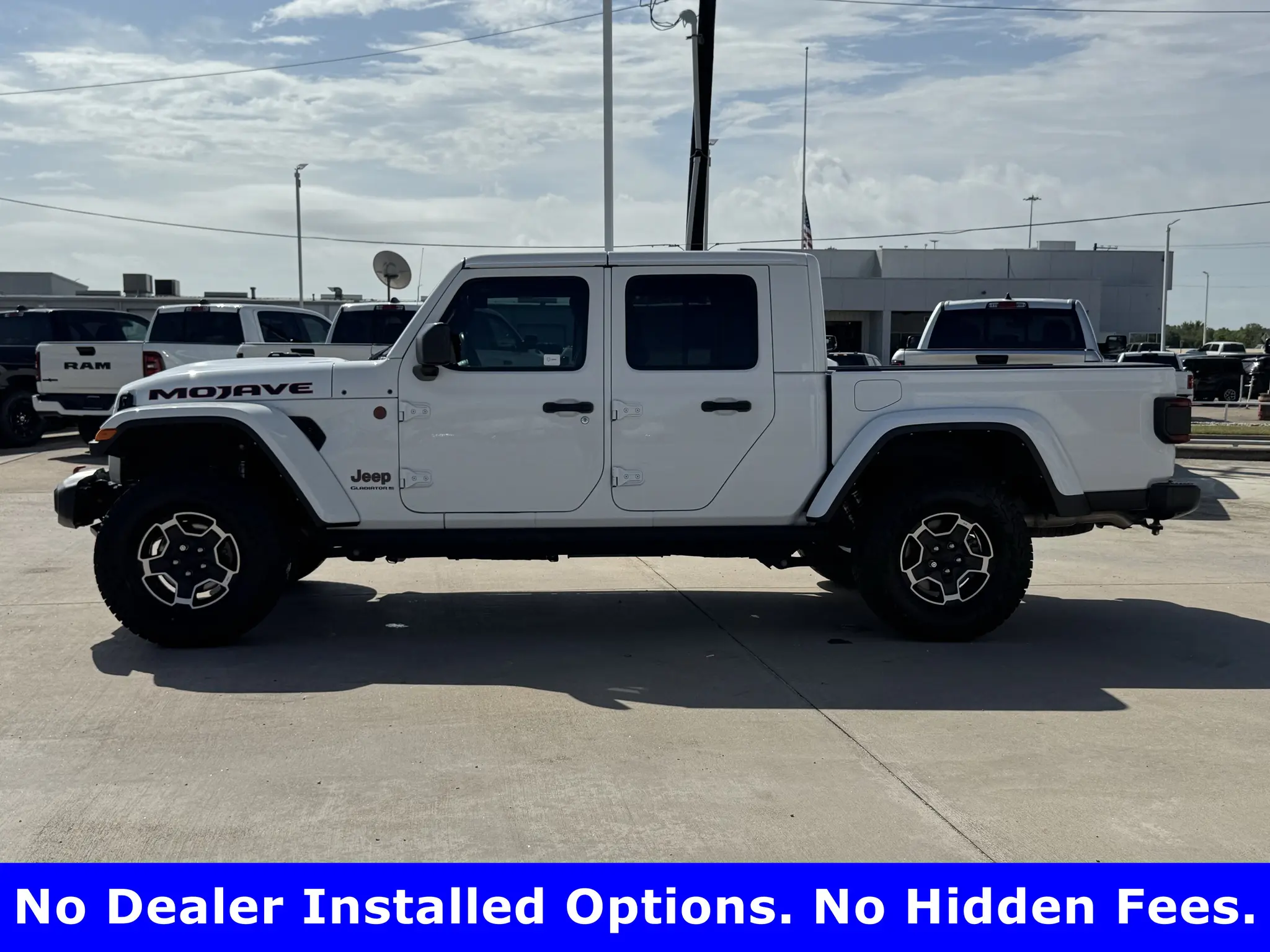 2023 Jeep Gladiator Mojave photo 3
