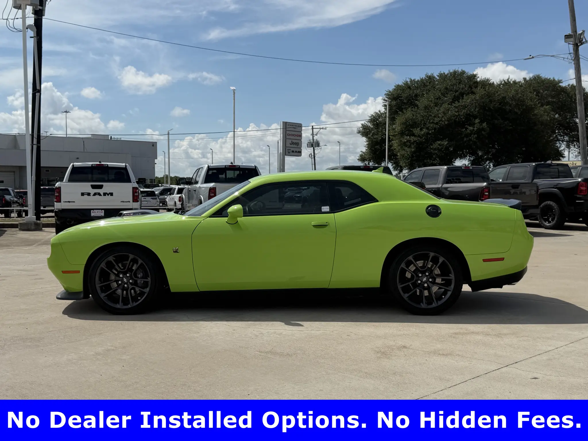 2023 Dodge Challenger R/T Scat Pack photo 3