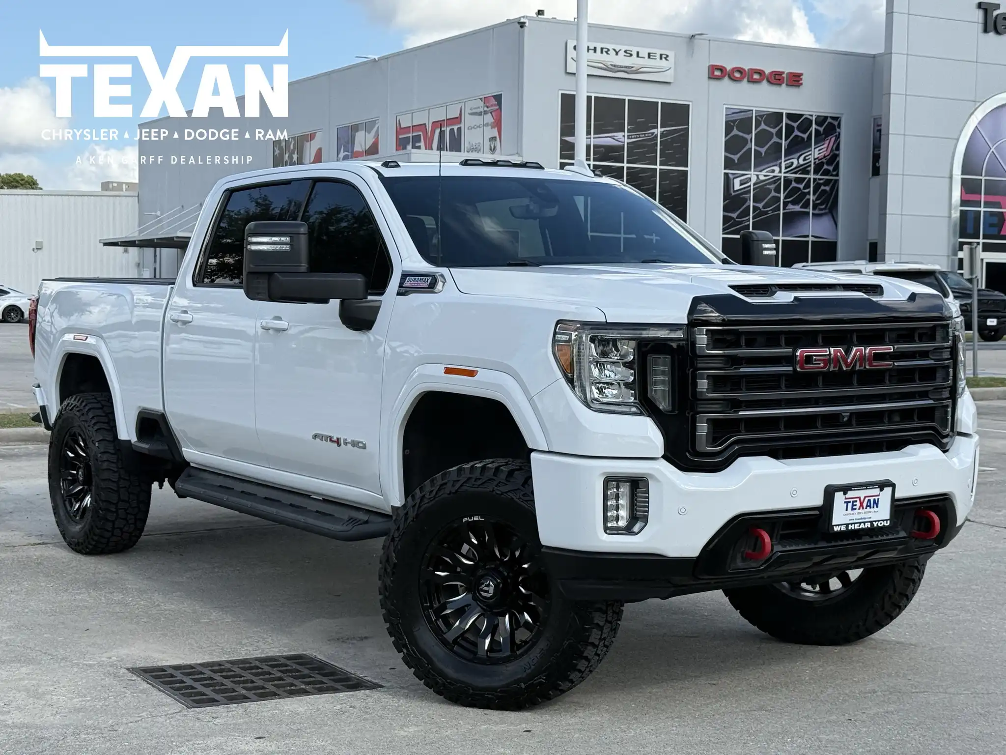 2020 GMC Sierra AT4 4WD Crew Cab Standard Box's photo