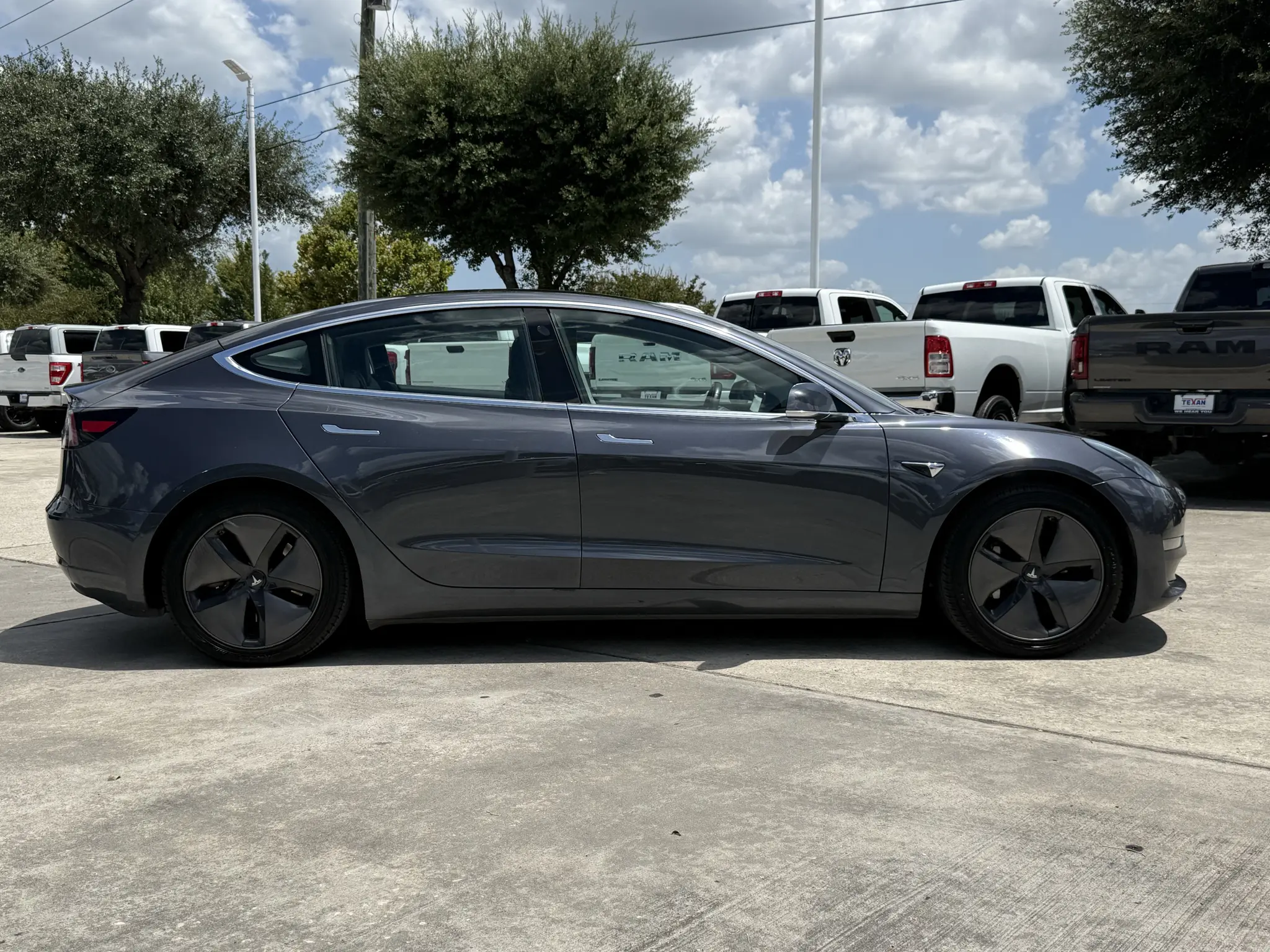 2018 Tesla Model 3 Long Range Dual Motor AWD photo 3