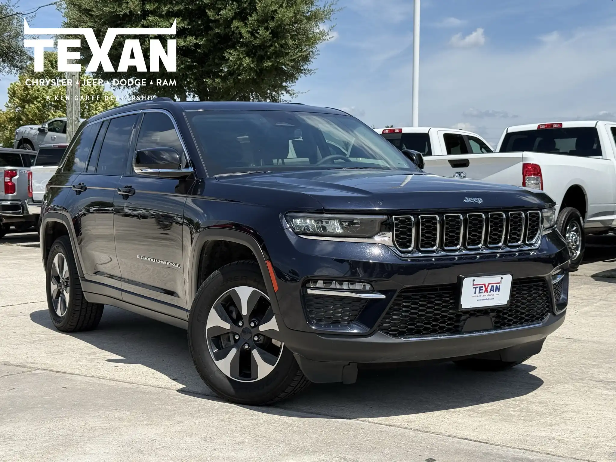 2022 Jeep Grand Cherokee 4xe 4x4's photo