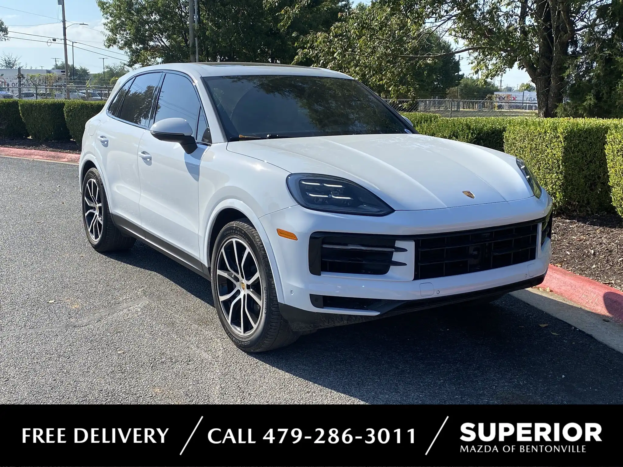 2024 Porsche Cayenne Base's photo