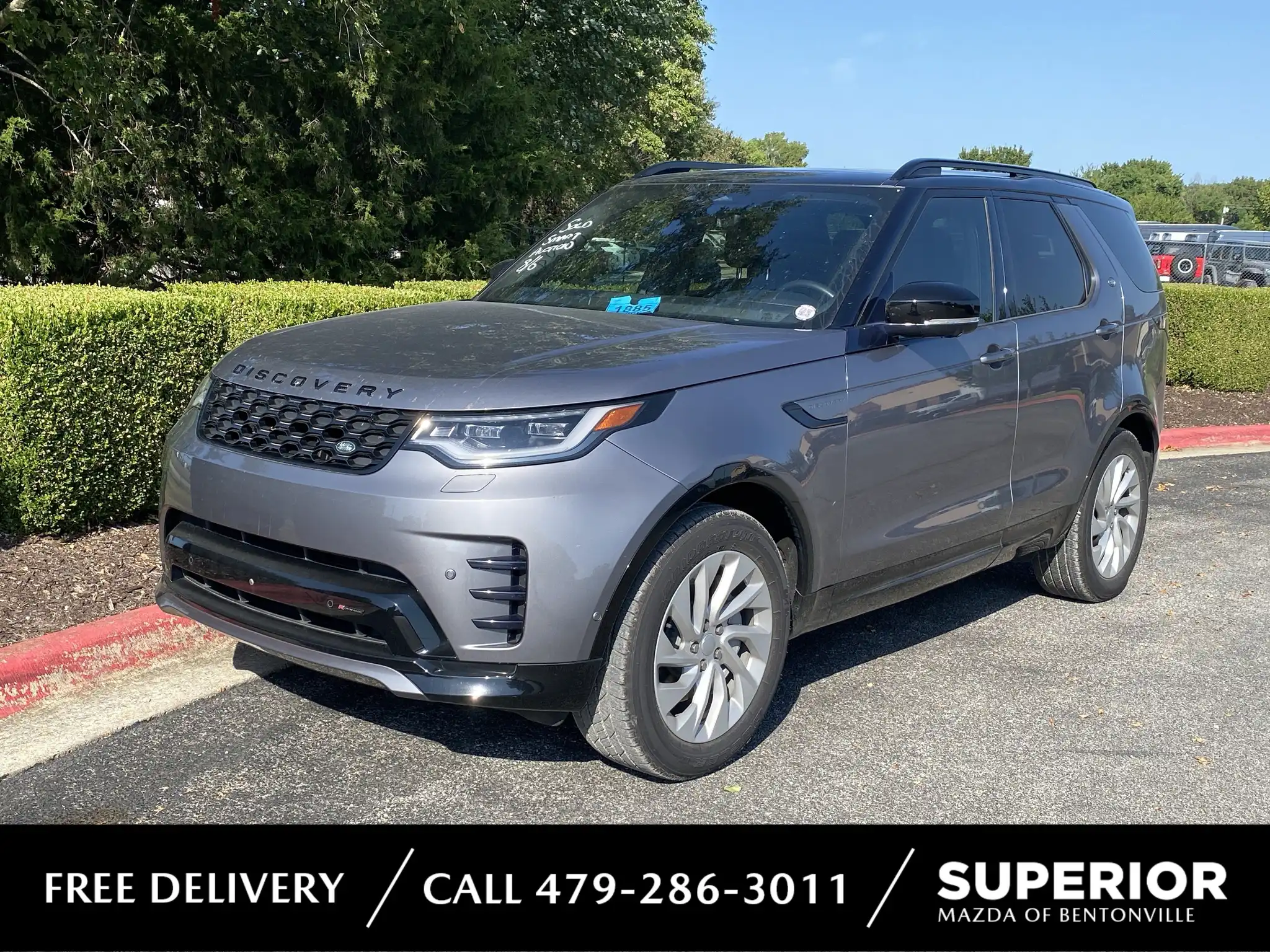 2023 Land Rover Discovery S R Dynamic's photo