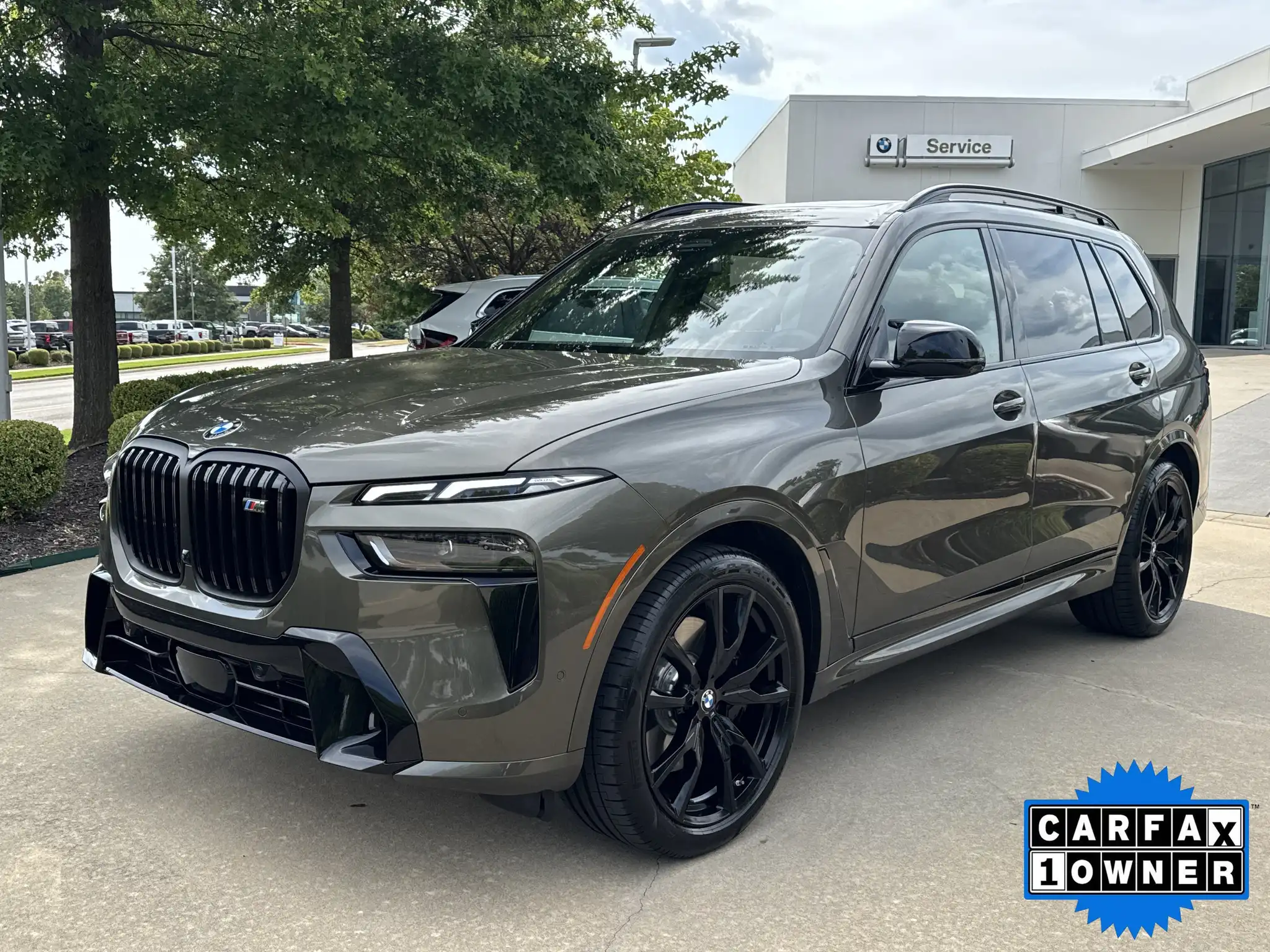 2027 BMW X7 M60i's photo