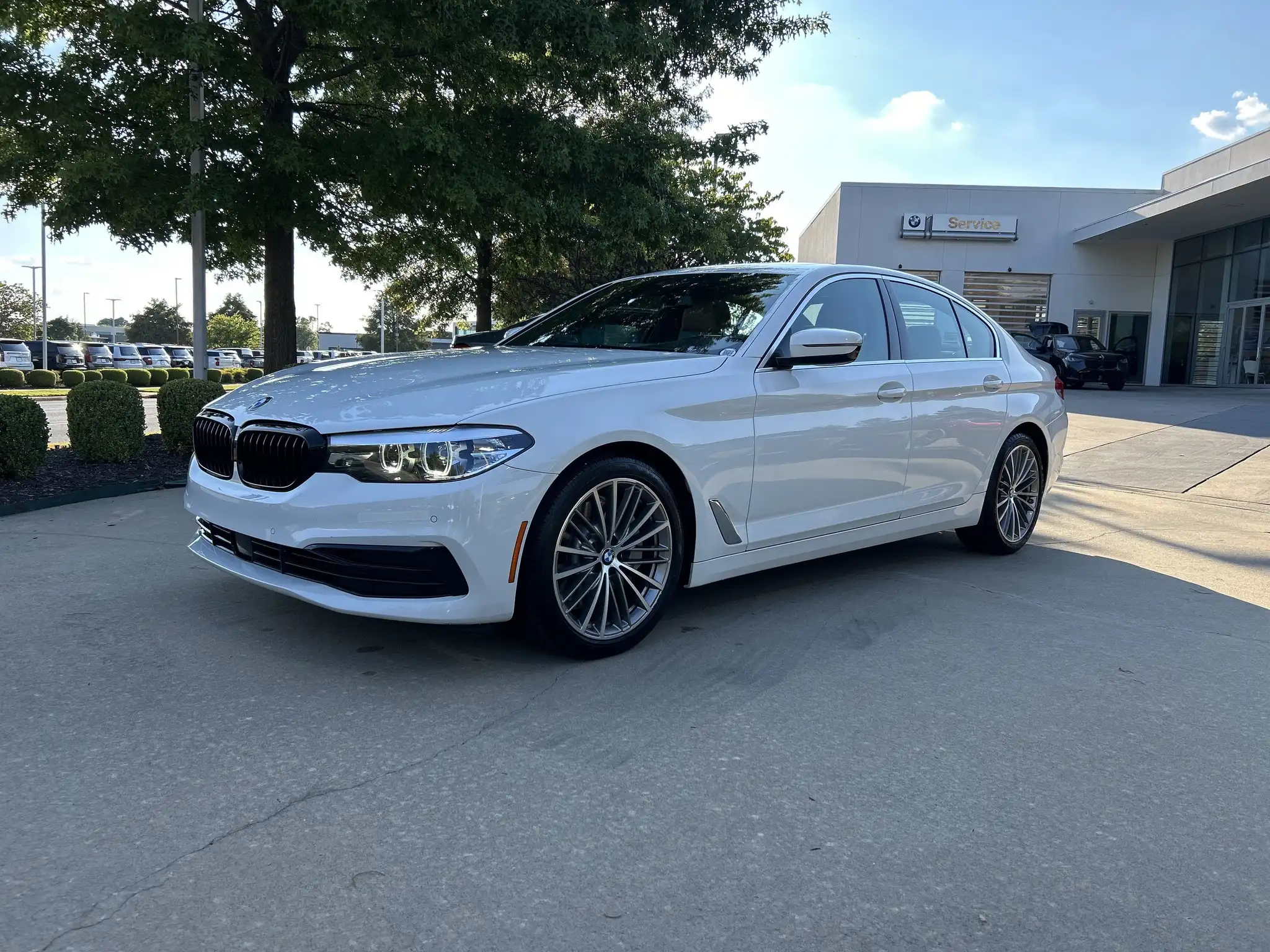2019 BMW 5 Series 540i Sedan's photo