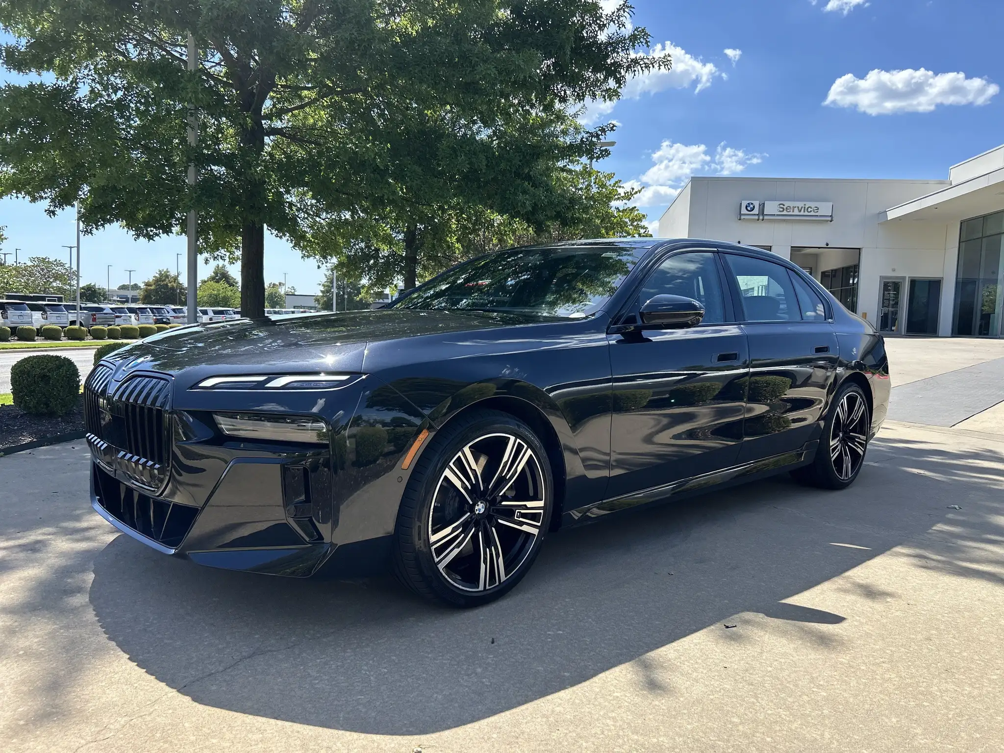 2023 BMW 7 Series 740i's photo