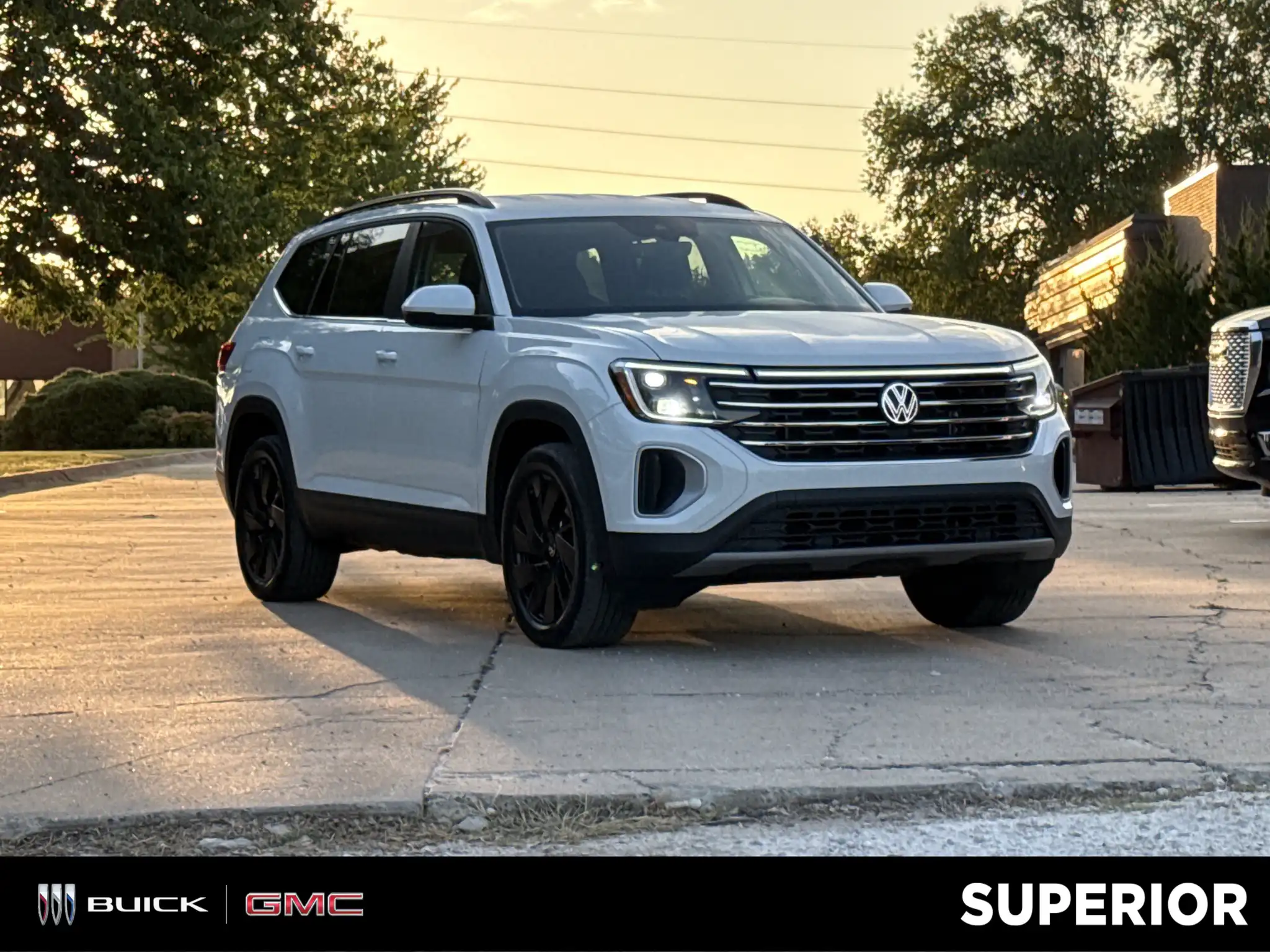 2024 Volkswagen Atlas 2.0T SE w/Tech 4MOTION's photo