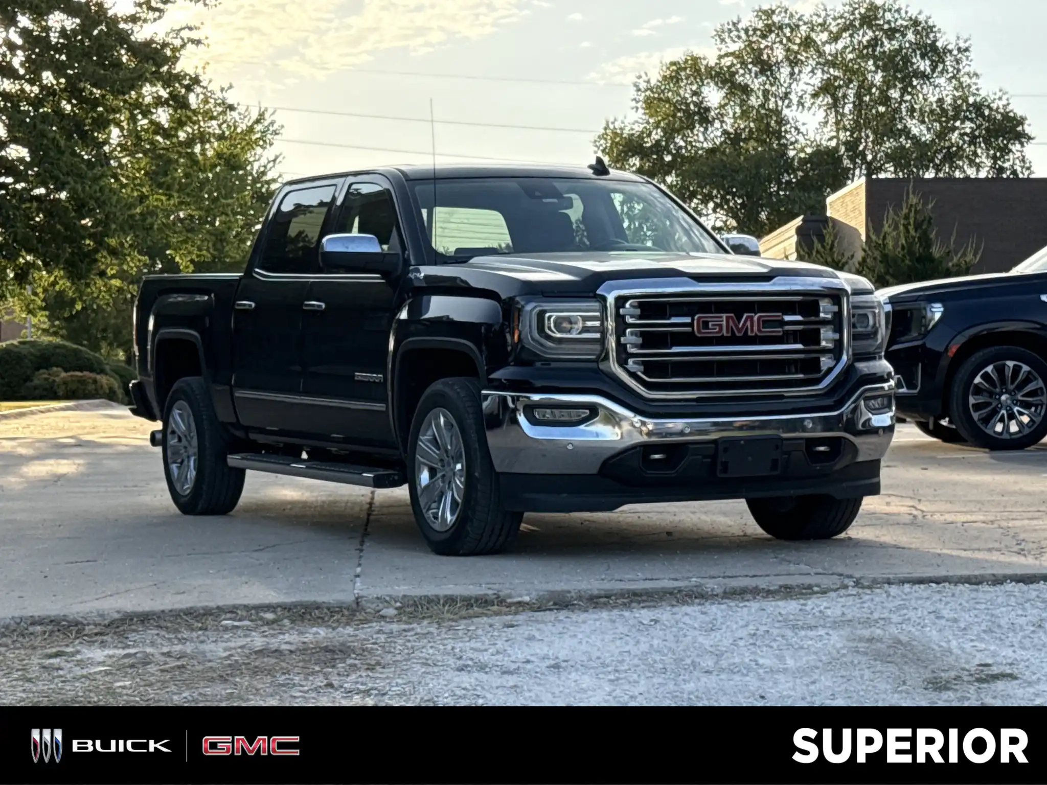 2018 GMC Sierra 4WD Crew Cab Short Box SLT's photo