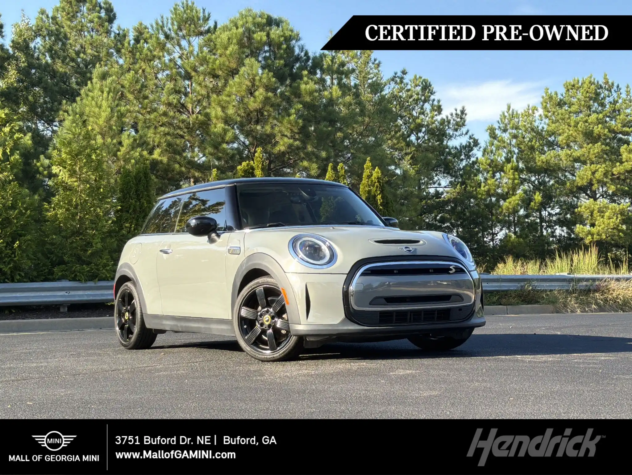 2023 MINI Hardtop Cooper SE's photo
