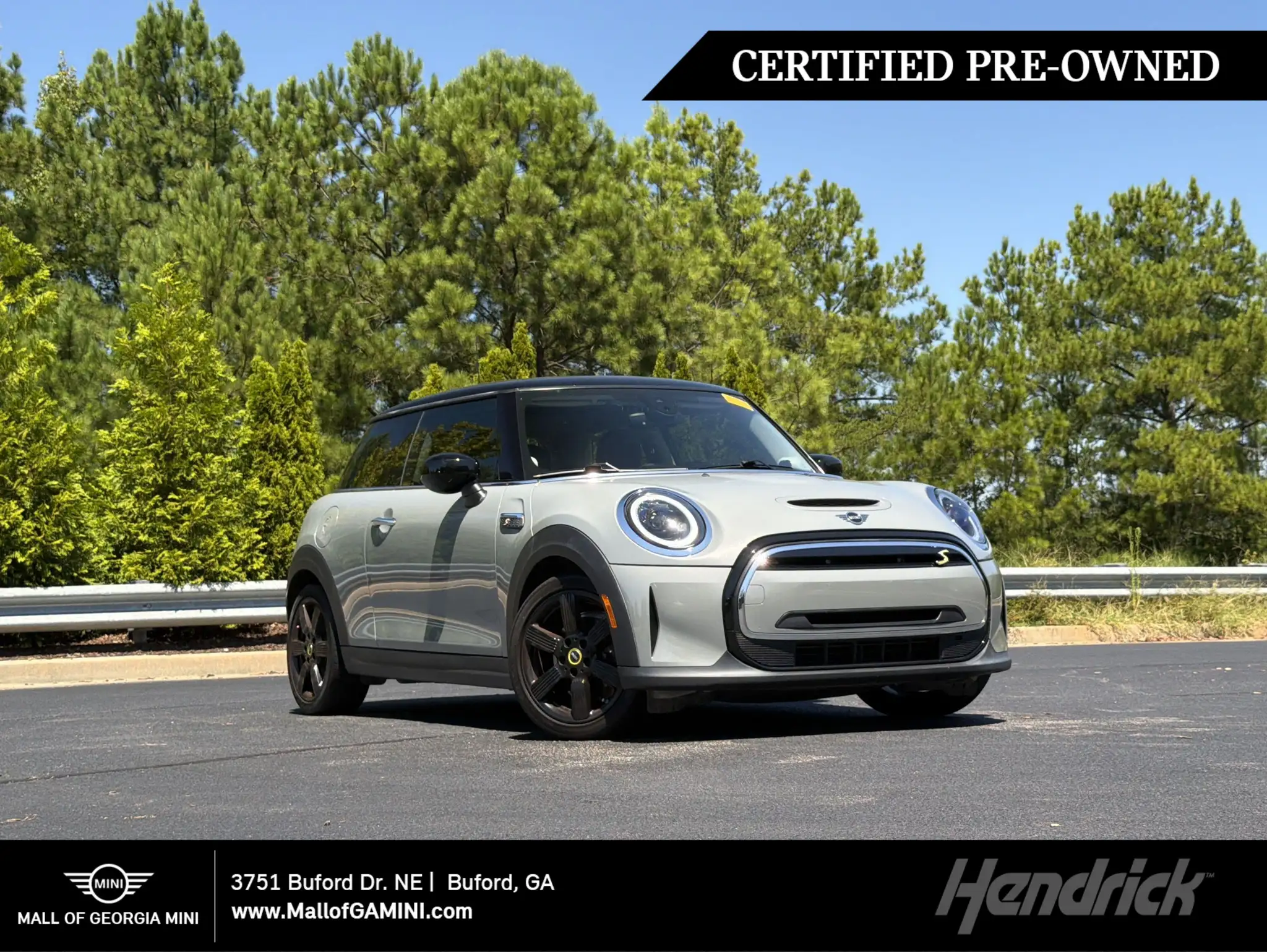 2023 MINI Hardtop Cooper SE's photo