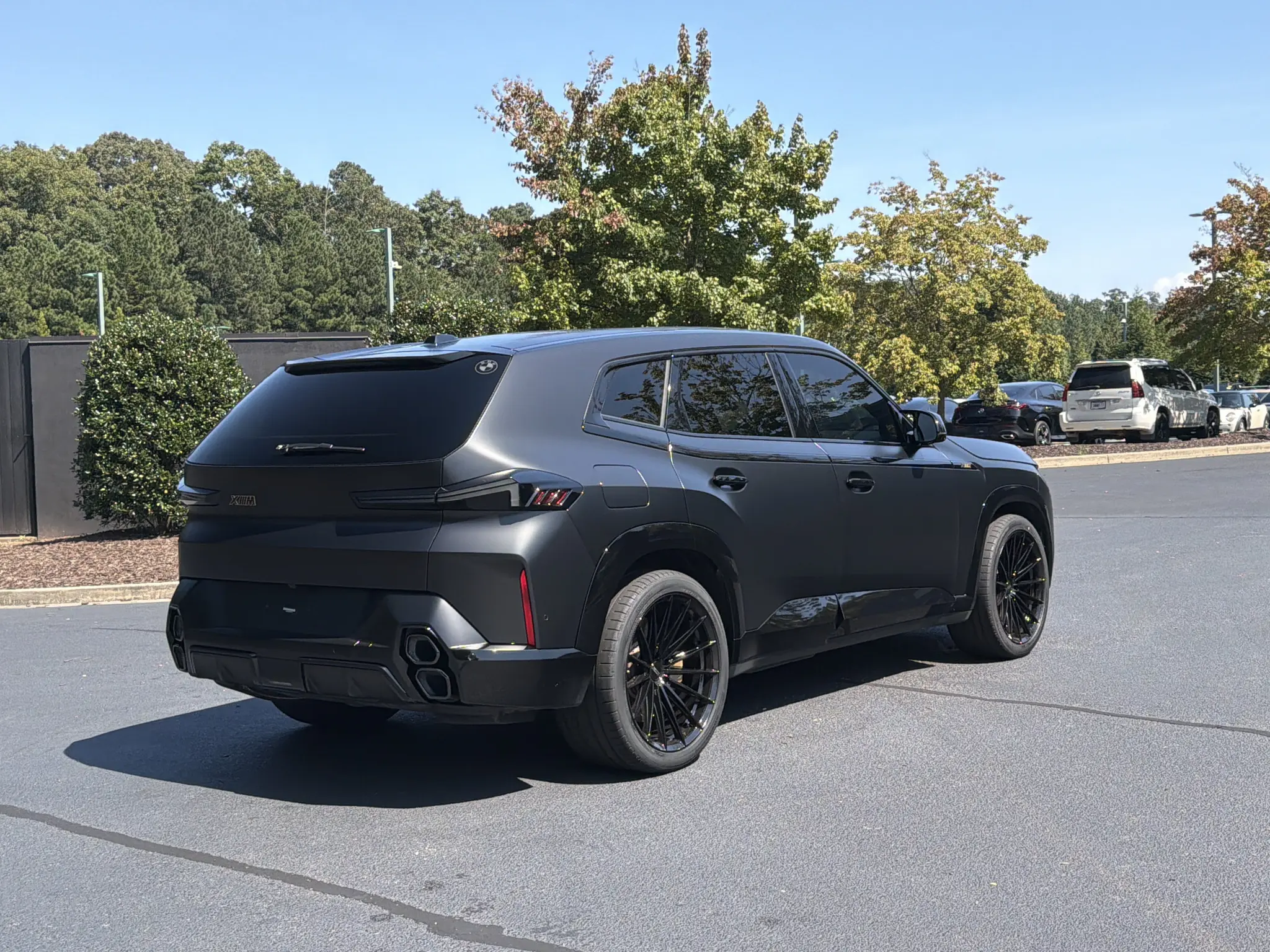2023 BMW XM Base photo 3