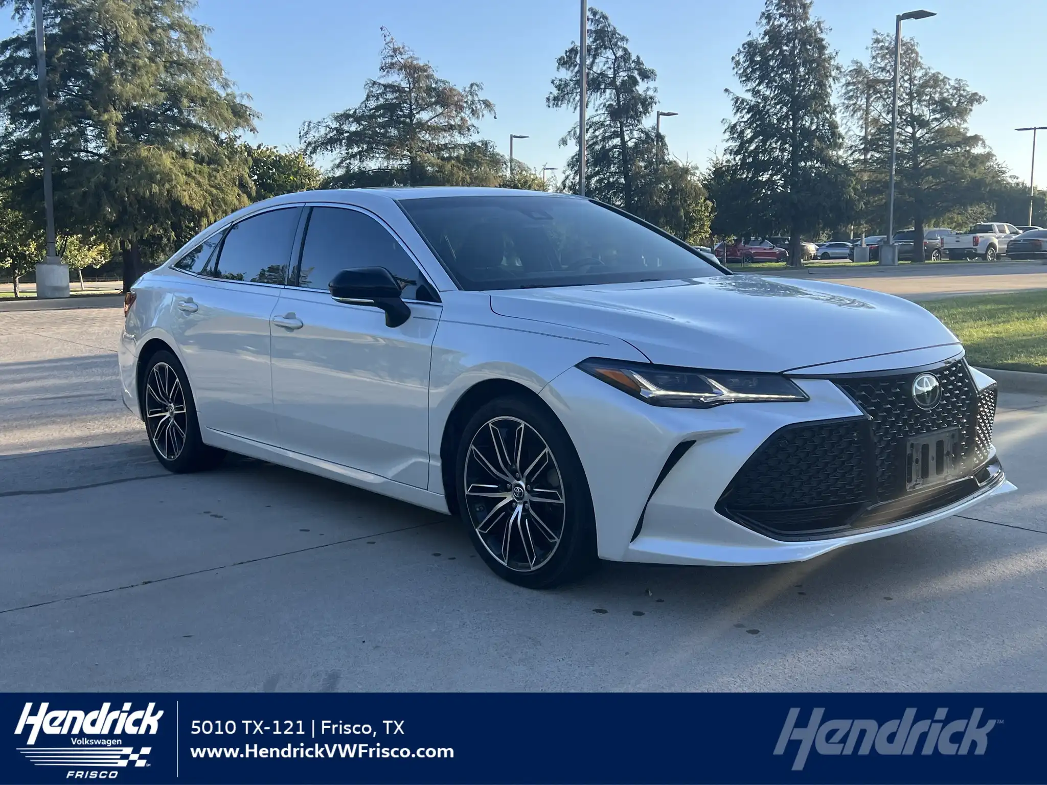 2019 Toyota Avalon Touring's photo
