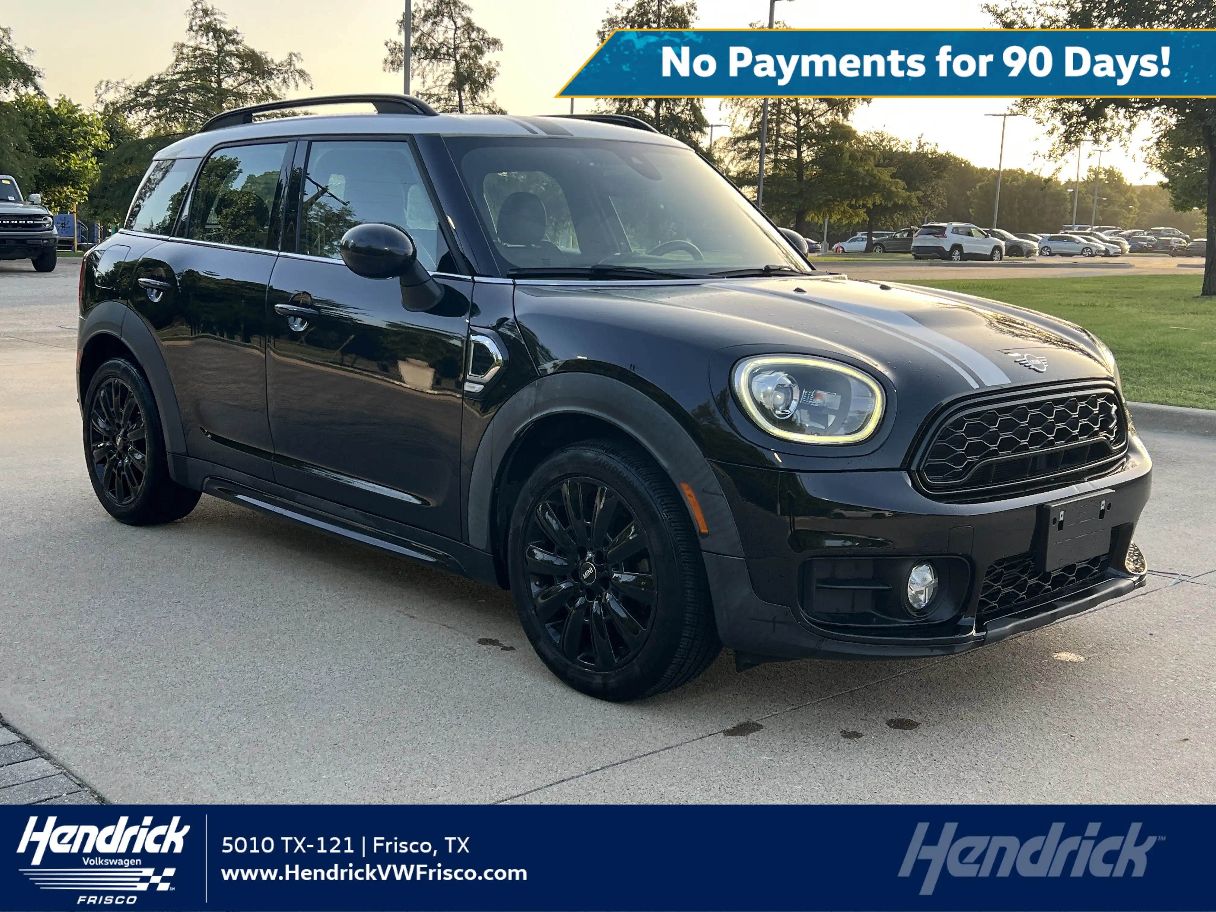 2019 MINI Countryman Cooper S Iconic's photo