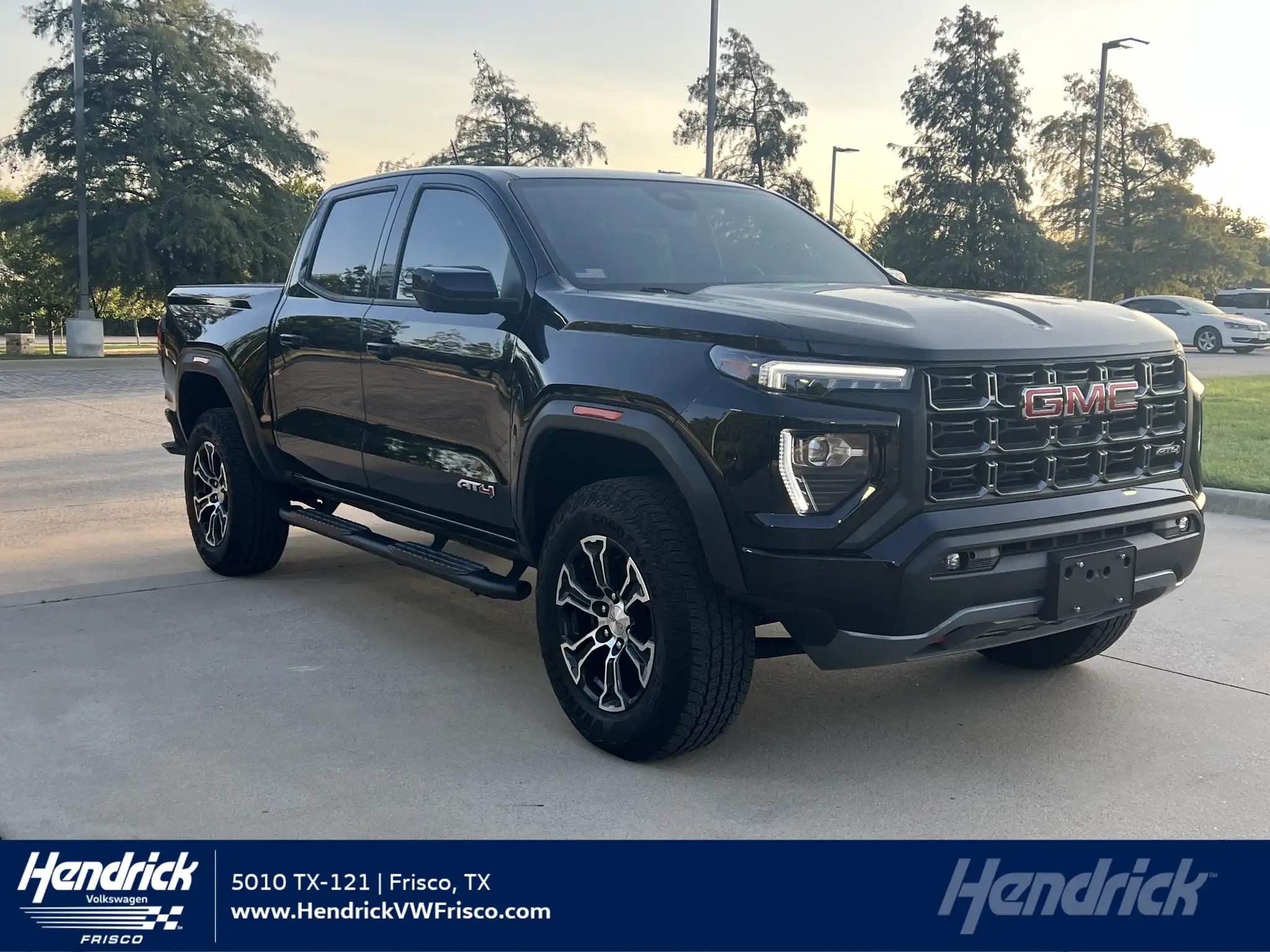 2024 GMC Canyon 4WD AT4 Crew Cab Short Box's photo