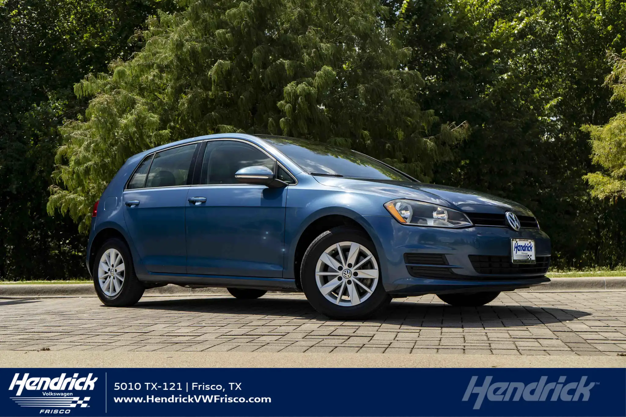 2016 Volkswagen Golf TSI S with Sunroof 4-Door Auto's photo