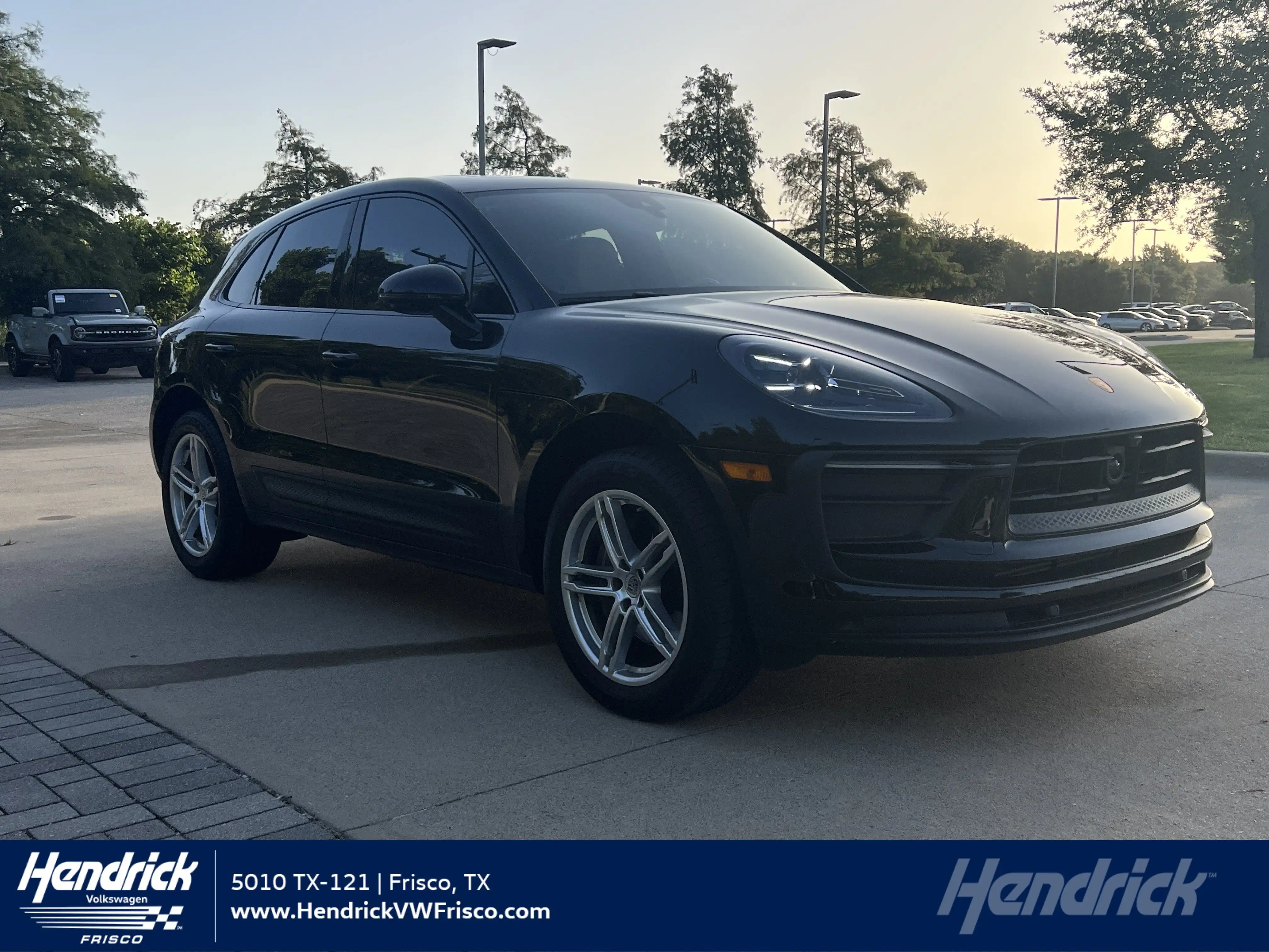 2024 Porsche Macan Base's photo