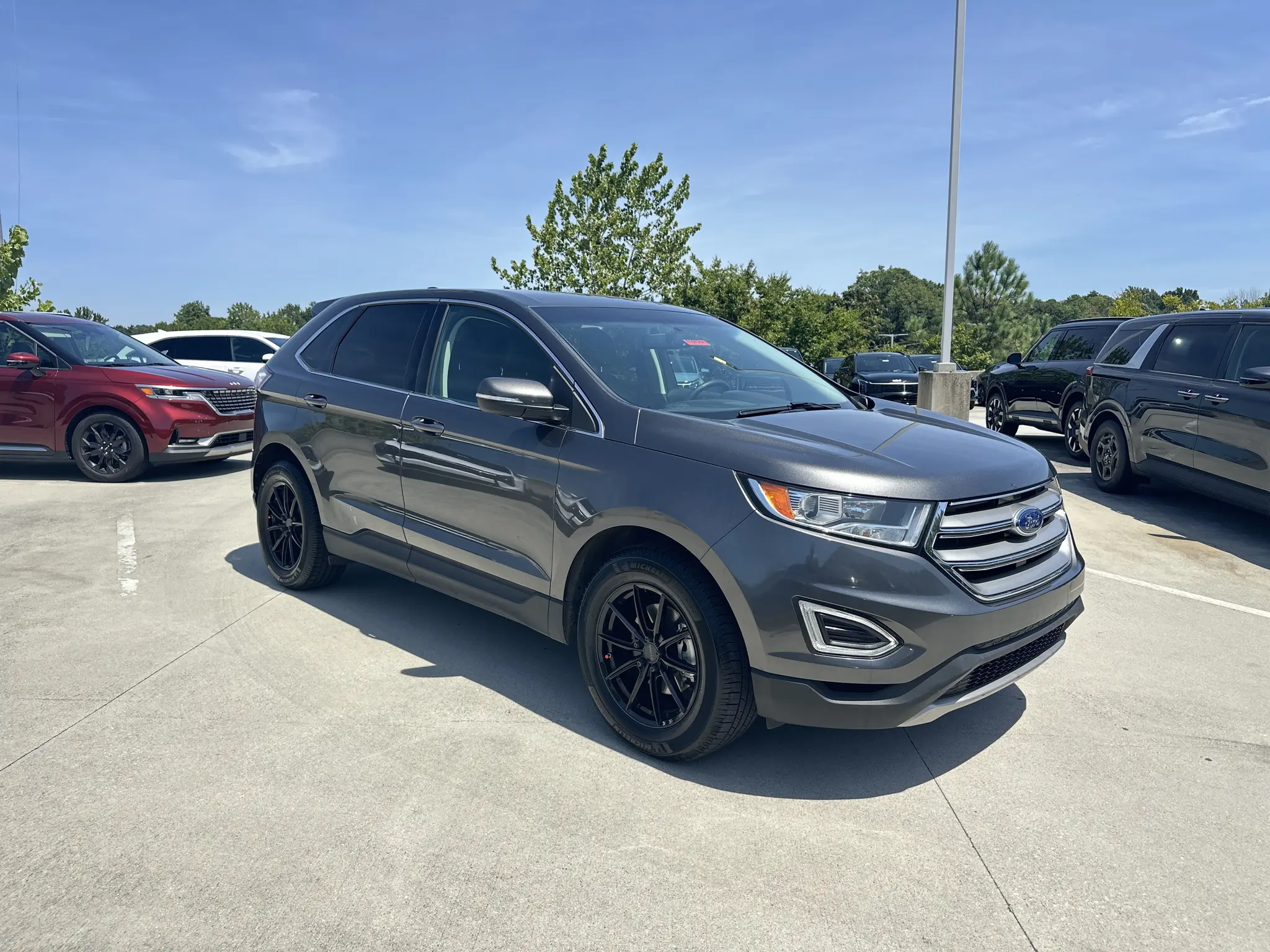 2016 Ford Edge SEL photo 4