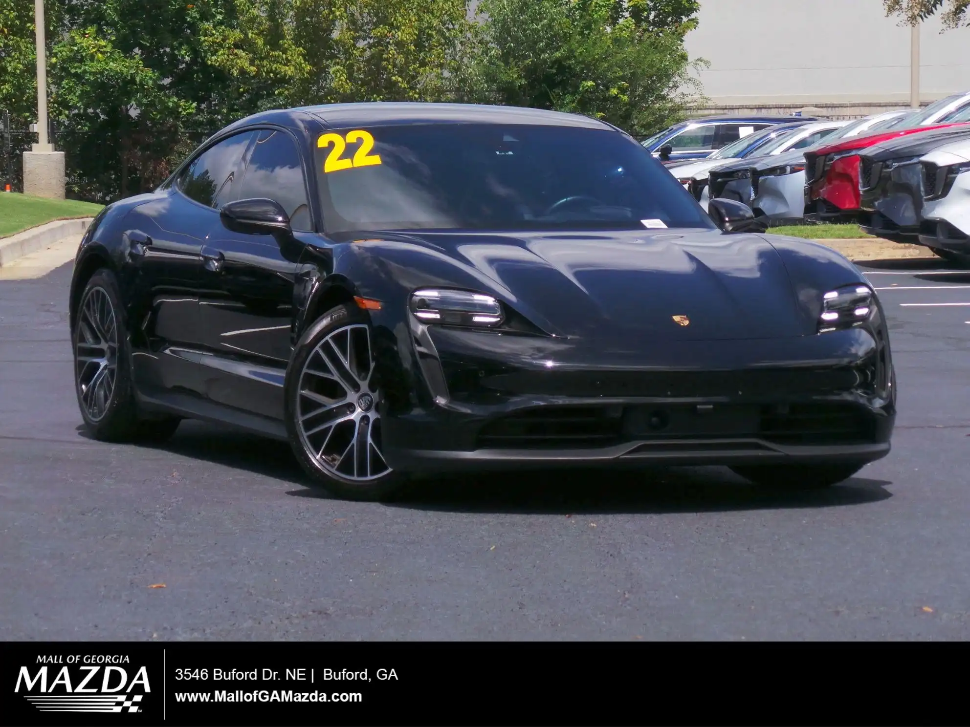 2022 Porsche Taycan Base's photo