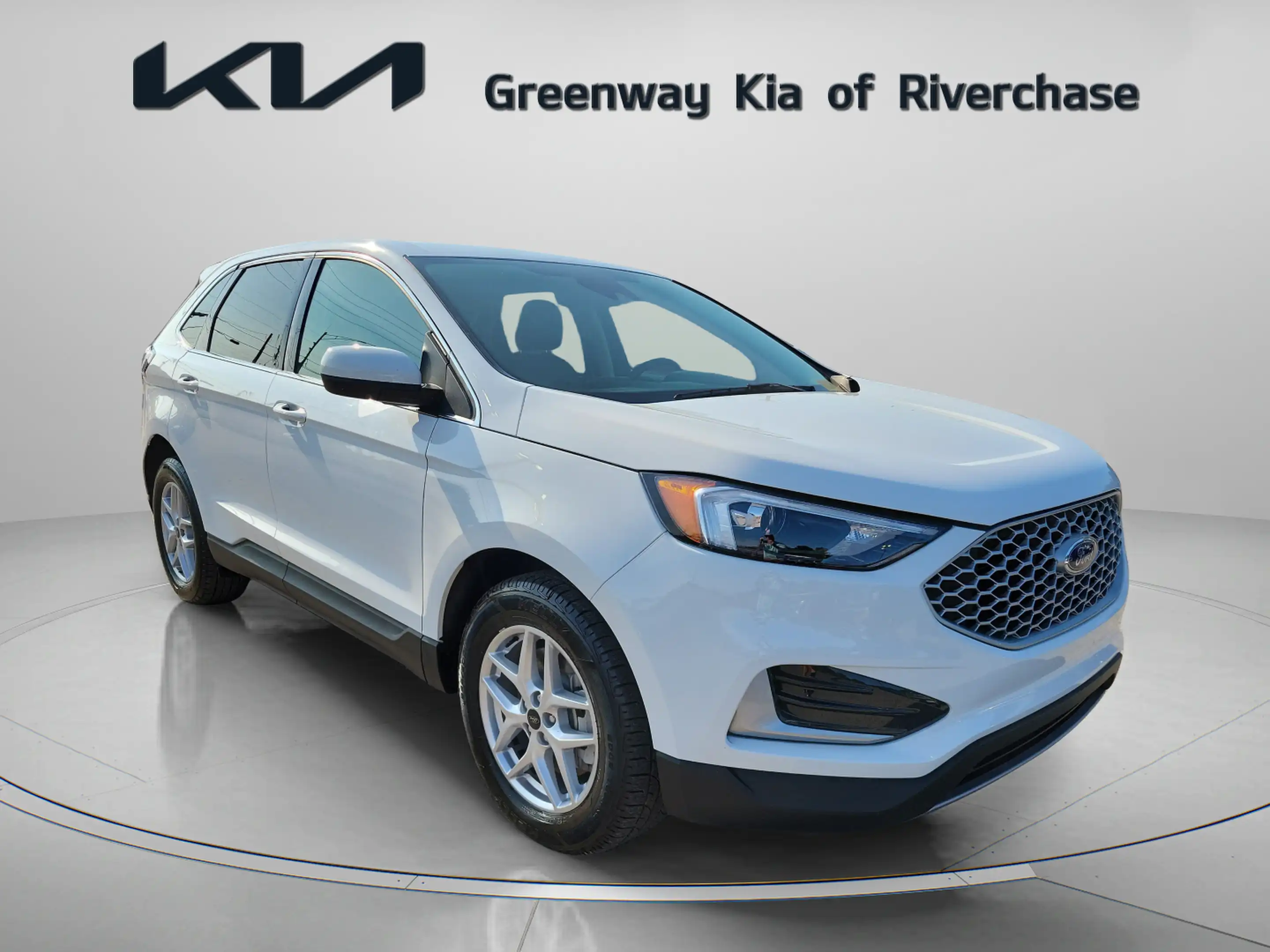 2024 Ford Edge SEL AWD's photo
