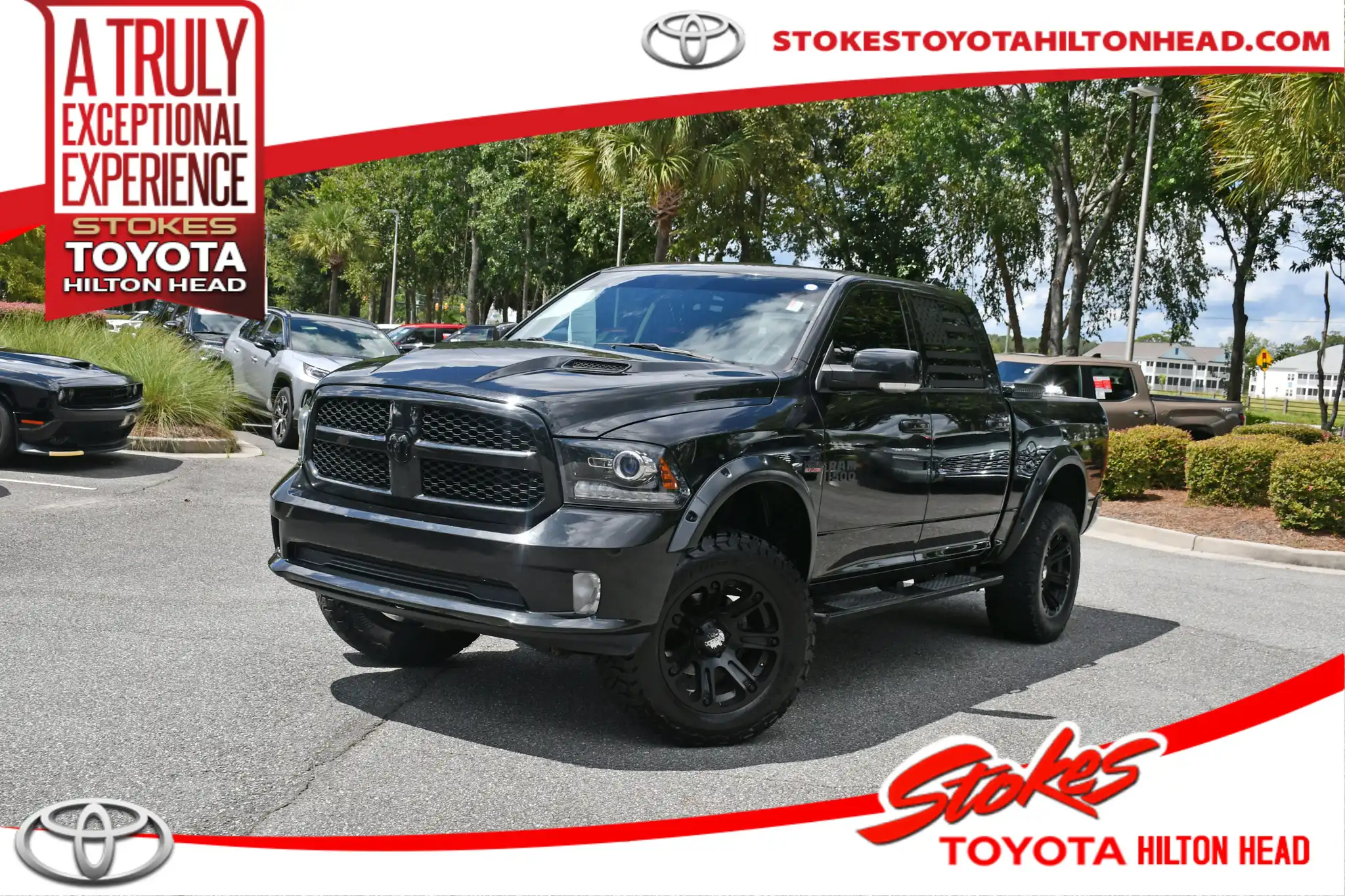 2017 RAM 1500 Night 4WD Crew Cab 5'7's photo