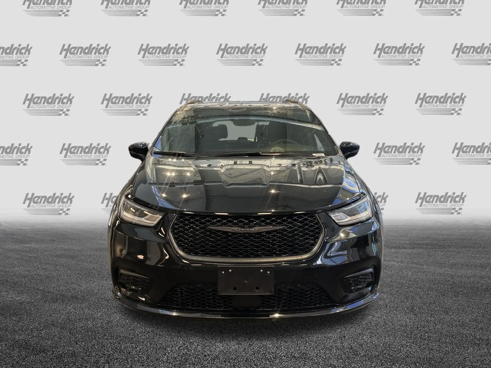 2025 Chrysler Pacifica Limited photo 3