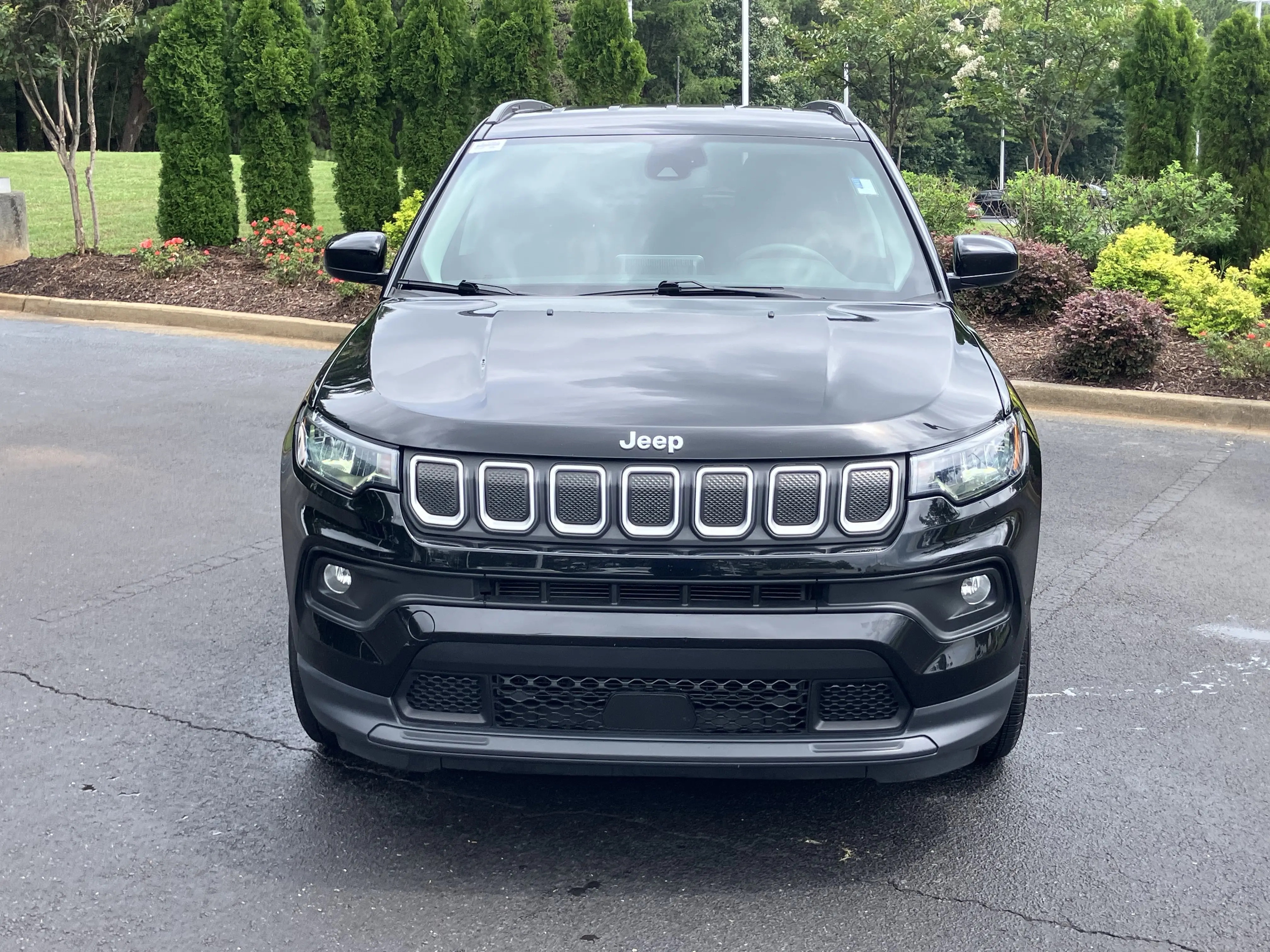 2022 Jeep Compass Latitude photo 3