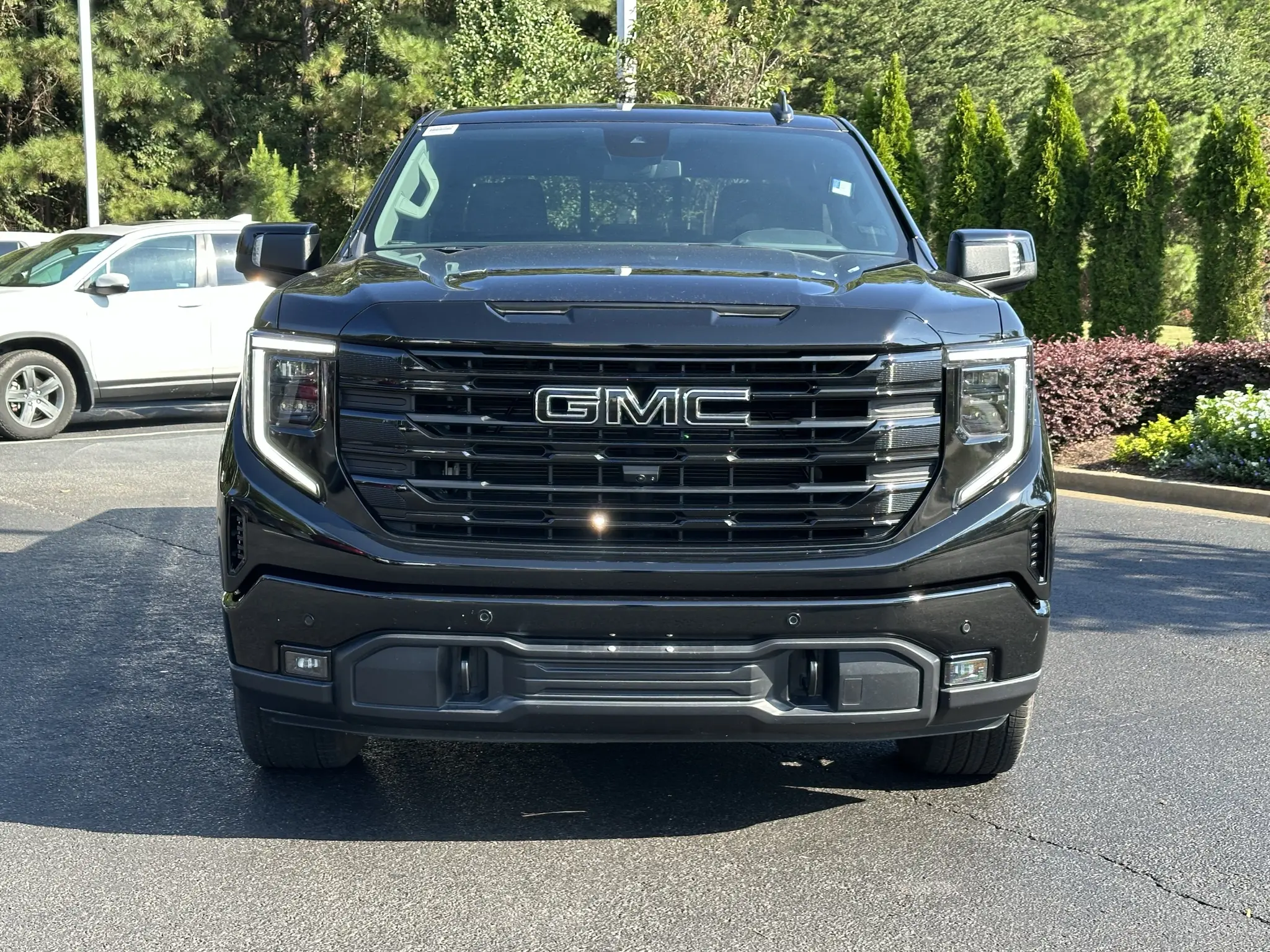 2024 GMC Sierra Elevation 2WD Crew Cab Short Box photo 3