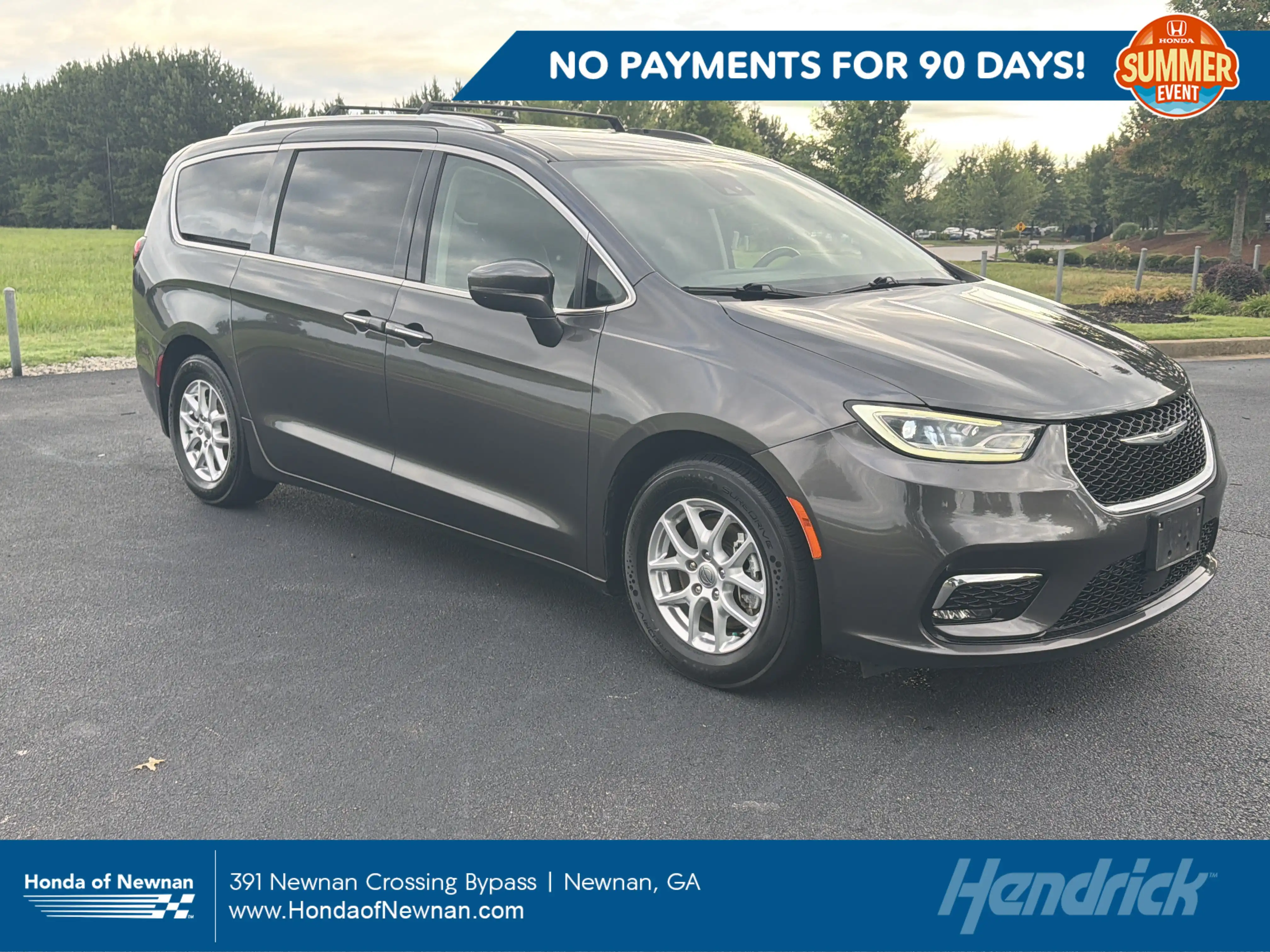 2021 Chrysler Pacifica Touring L's photo