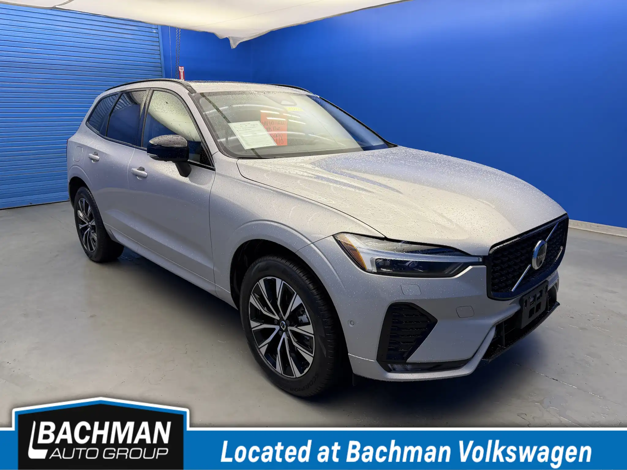 2025 Volvo XC60 B5 Plus Dark AWD's photo