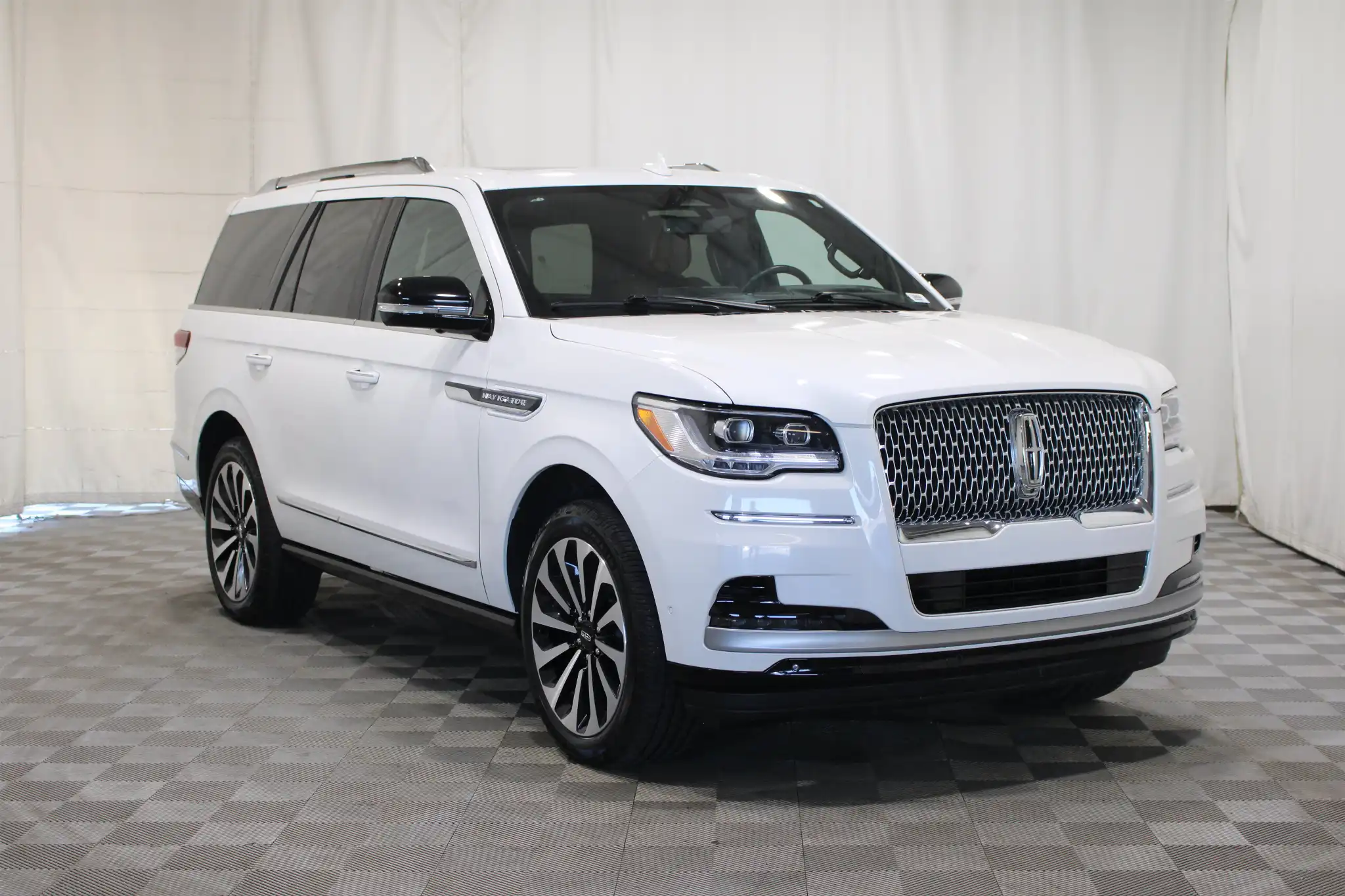 2024 Lincoln Navigator Reserve 4WD's photo