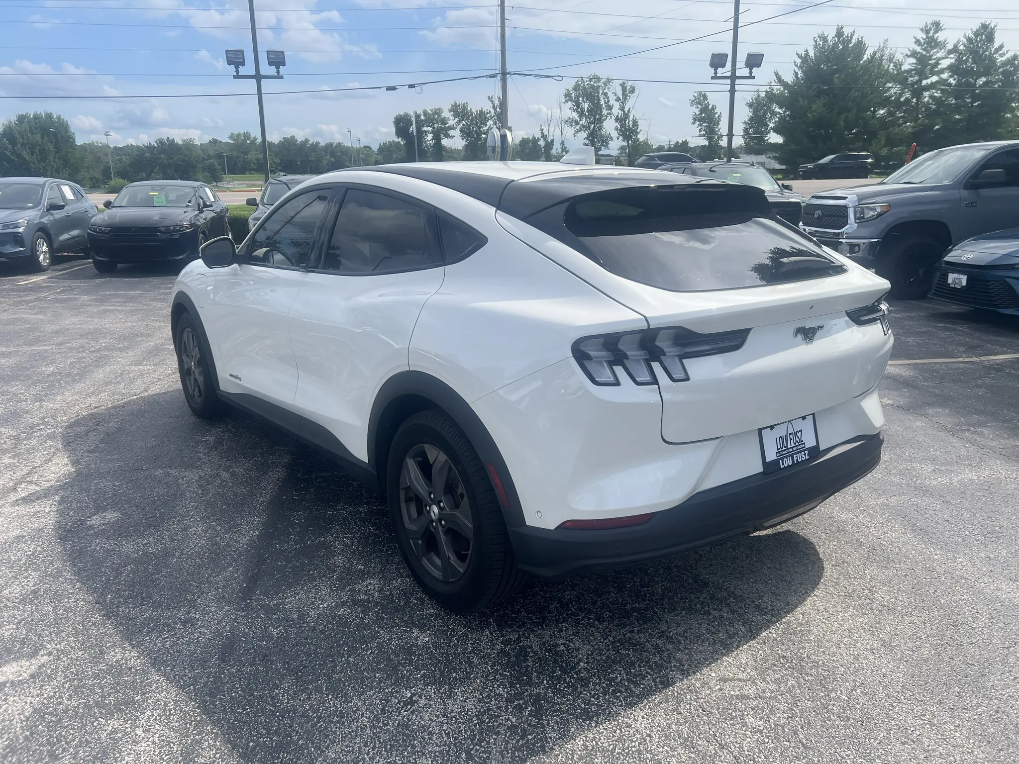 2021 Ford Mustang-Mach-e Select photo 5