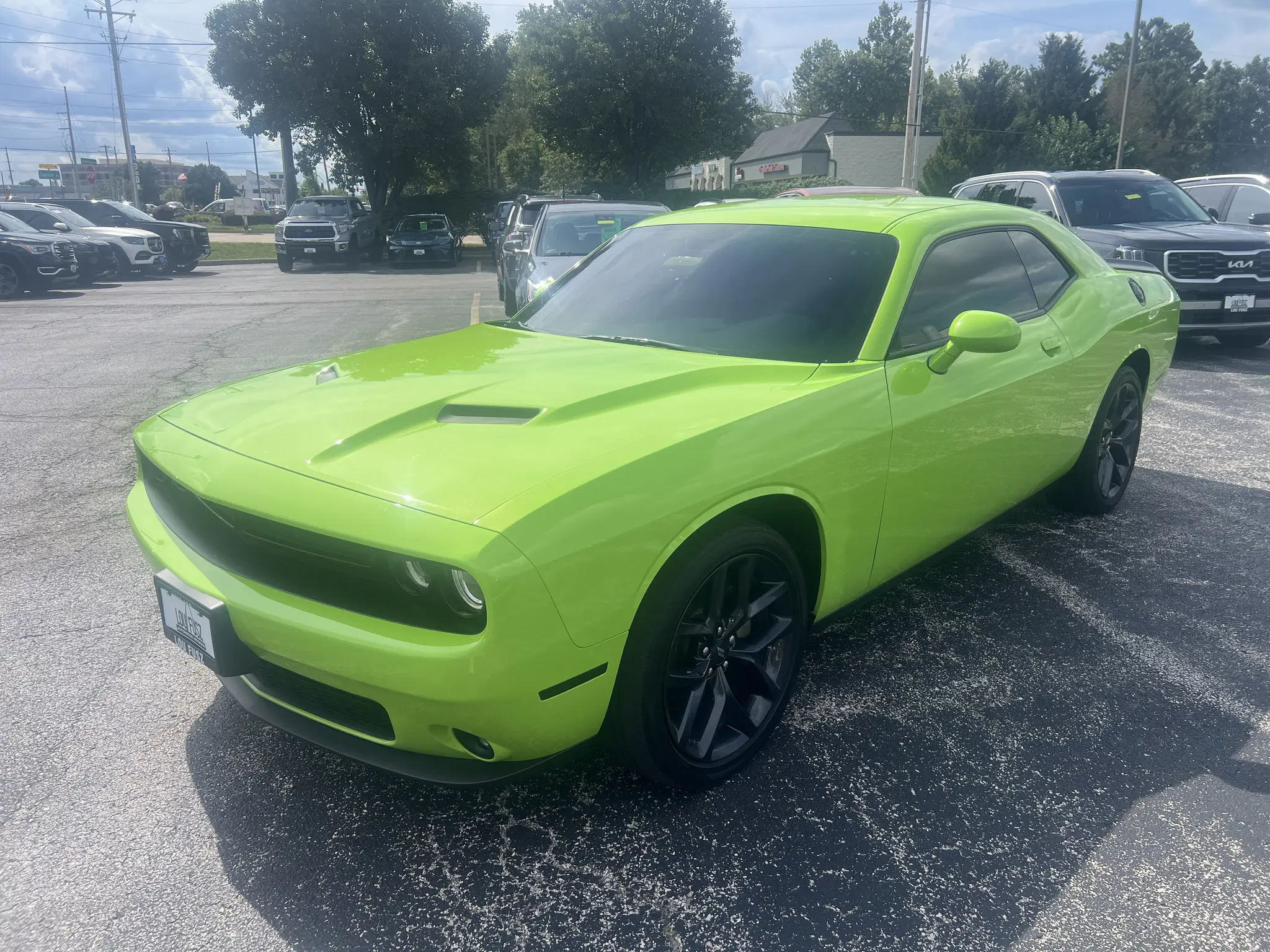 2023 Dodge Challenger SXT Auto photo 4
