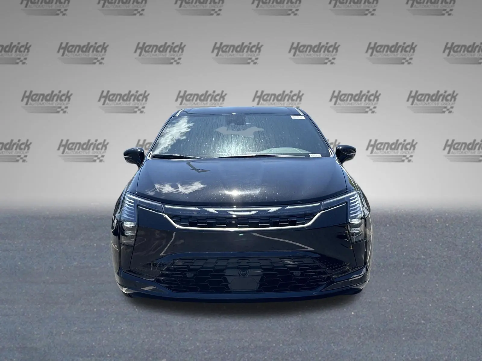 2027 Chrysler Pacifica Select photo 3