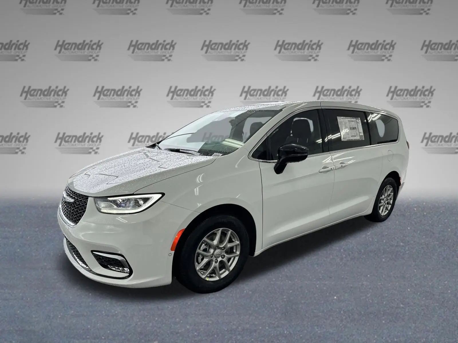 2026 Chrysler Pacifica Select photo 5