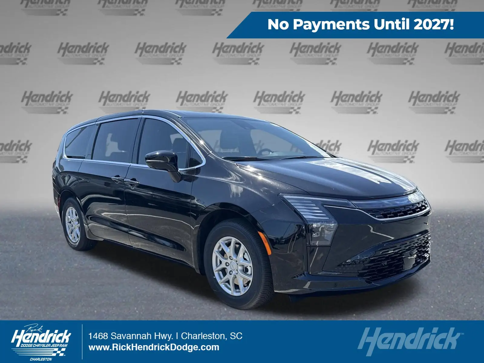 2027 Chrysler Pacifica Select photo 1